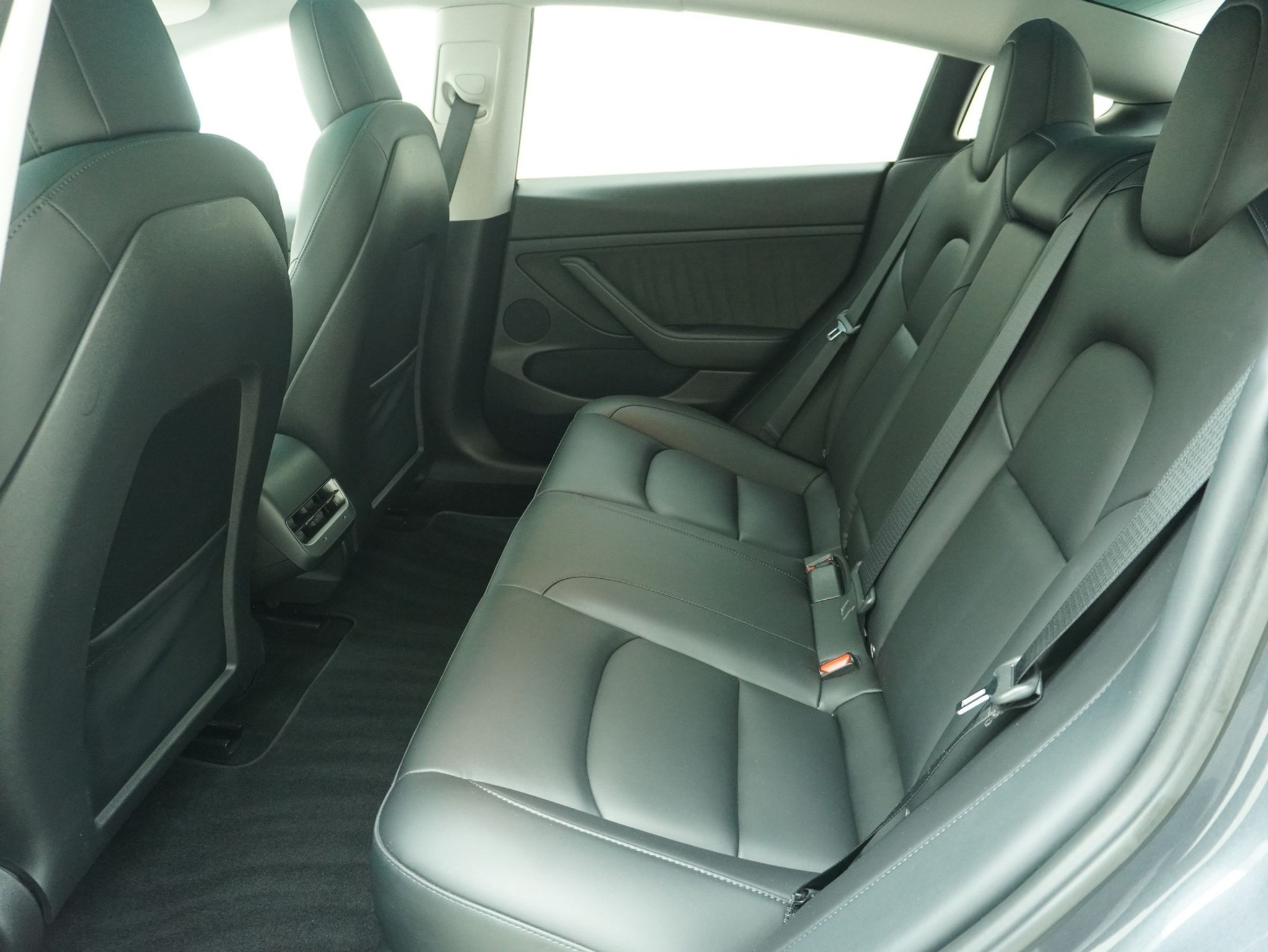 listing desktop thumbnail image 9