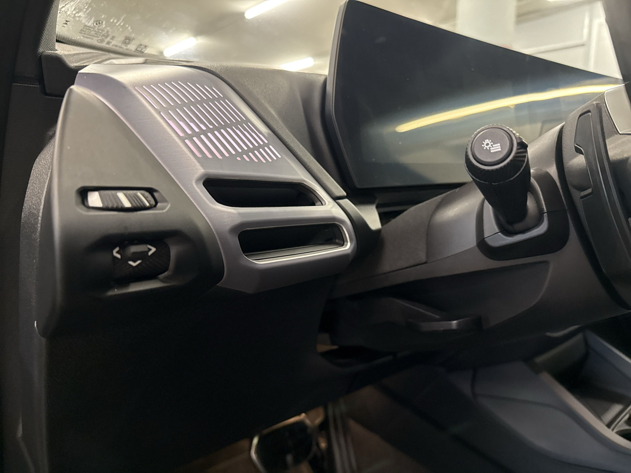 listing desktop thumbnail image 19