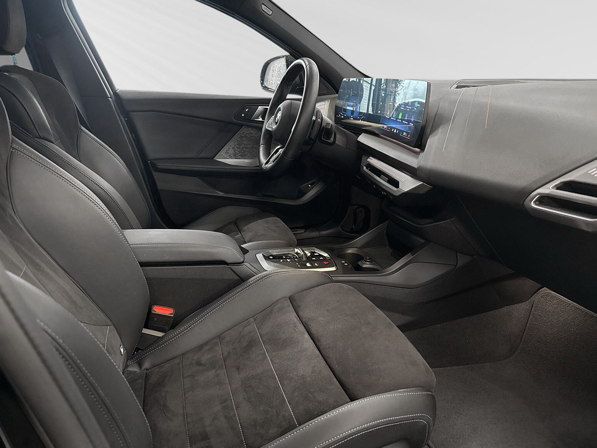 listing desktop thumbnail image 4