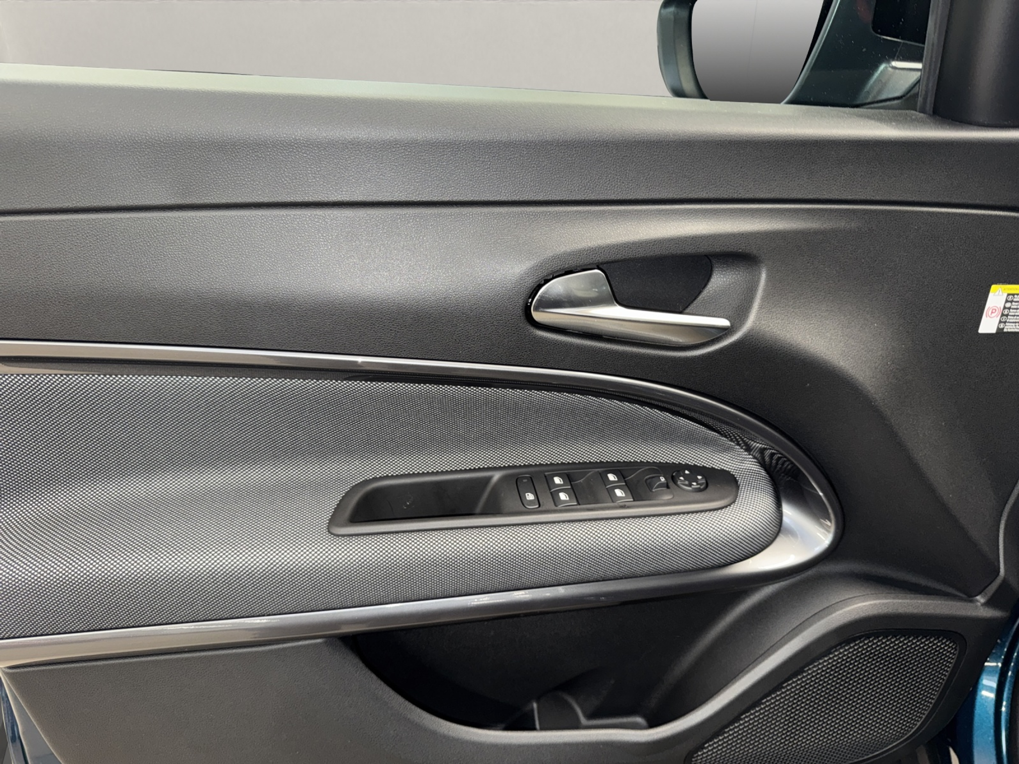 listing desktop thumbnail image 8