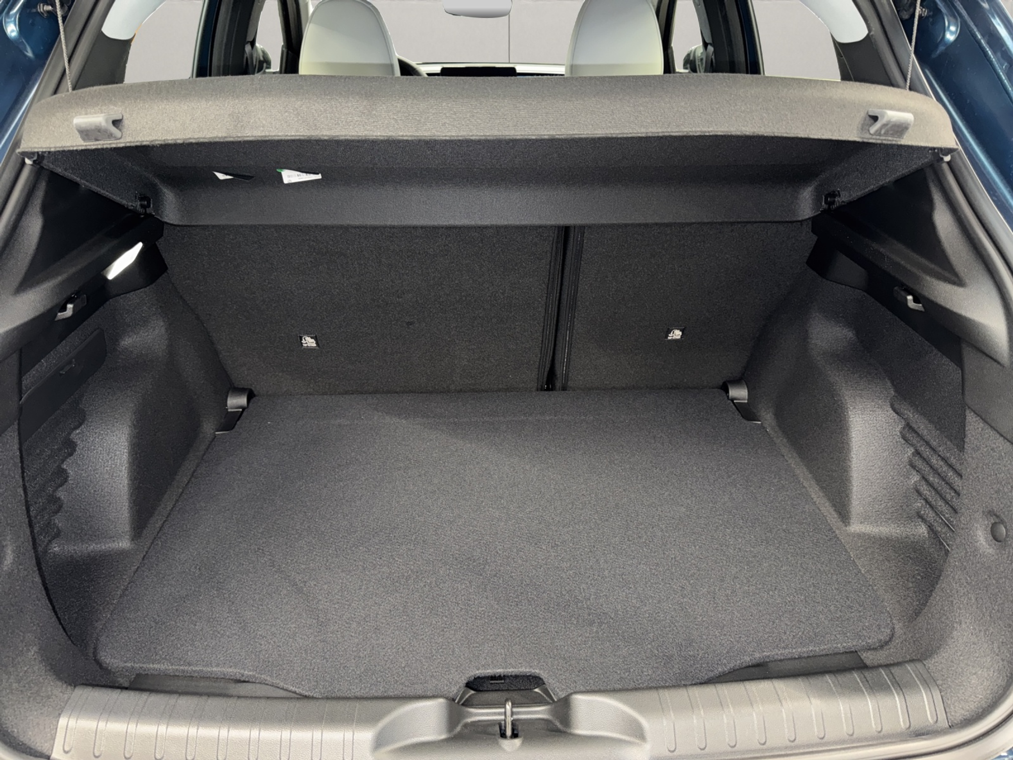 listing desktop thumbnail image 11