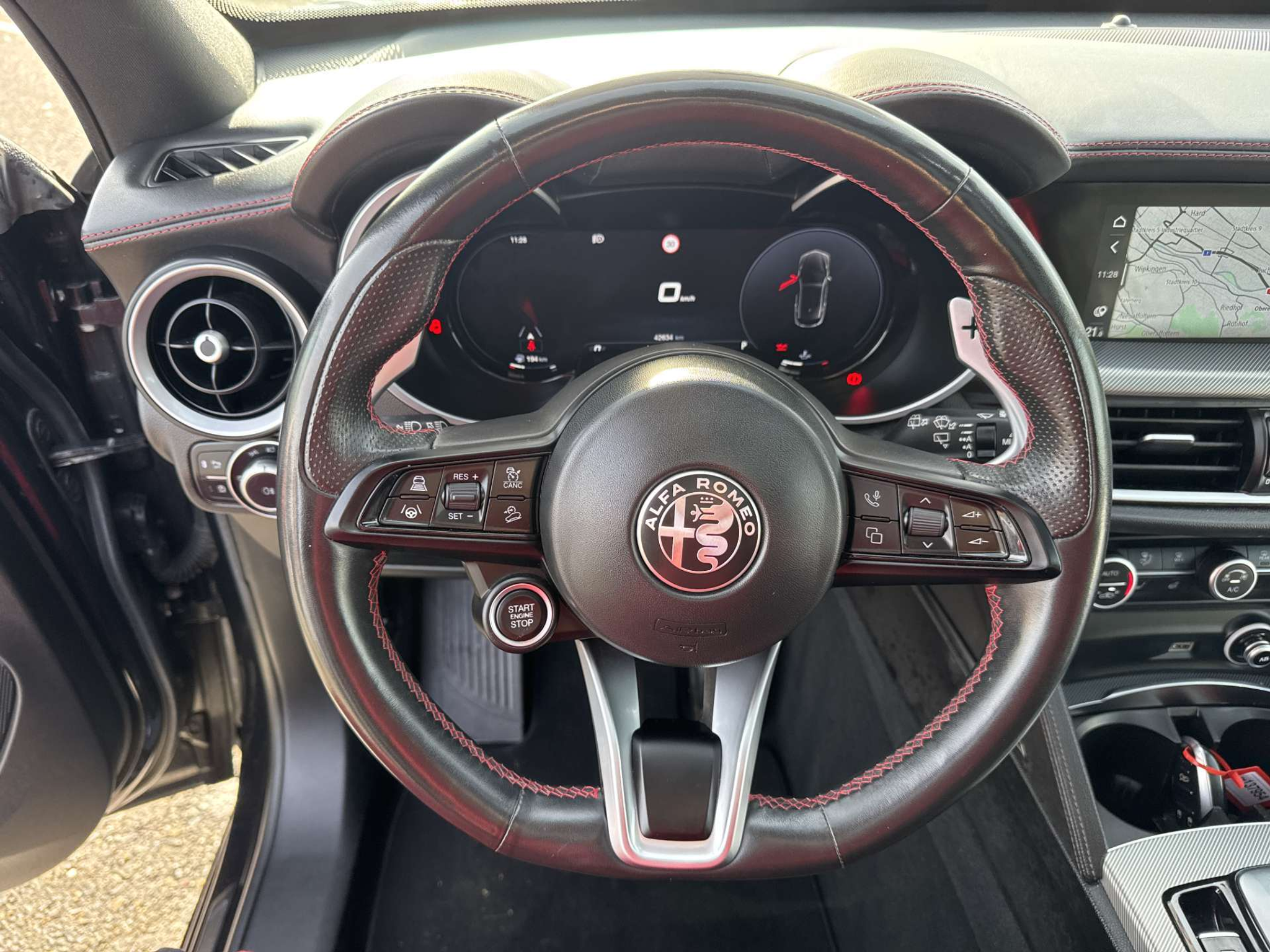 listing desktop thumbnail image 15