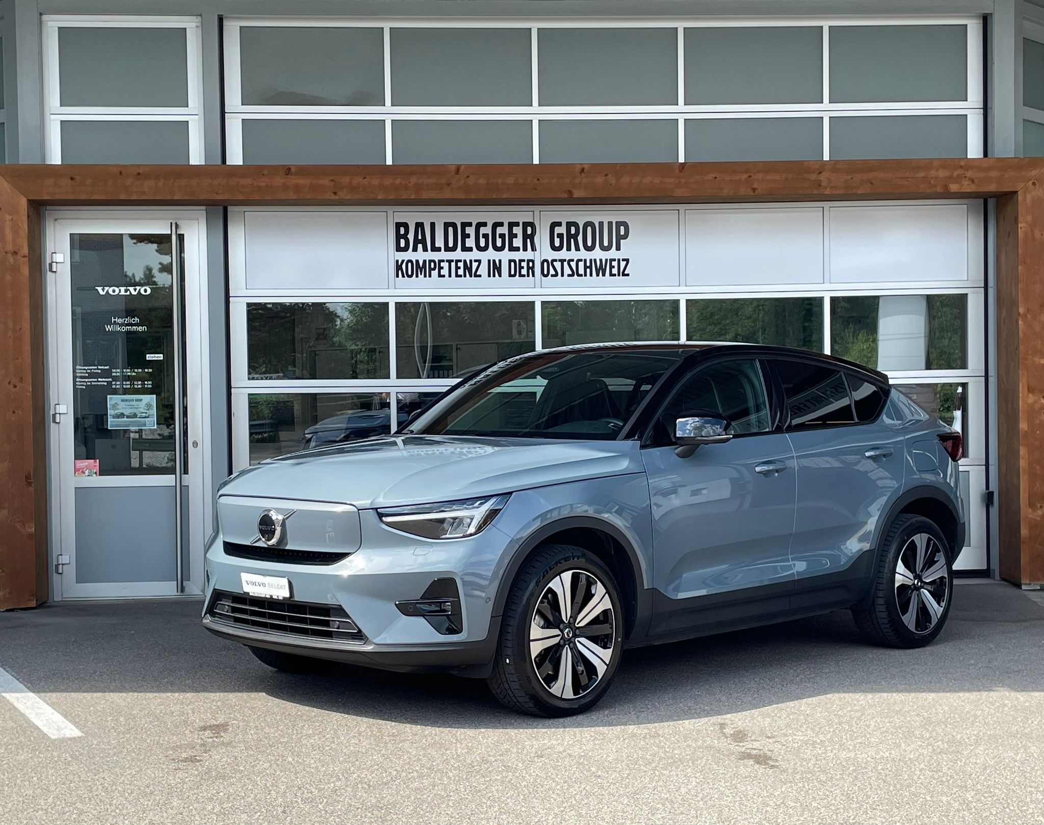 listing desktop thumbnail image 1