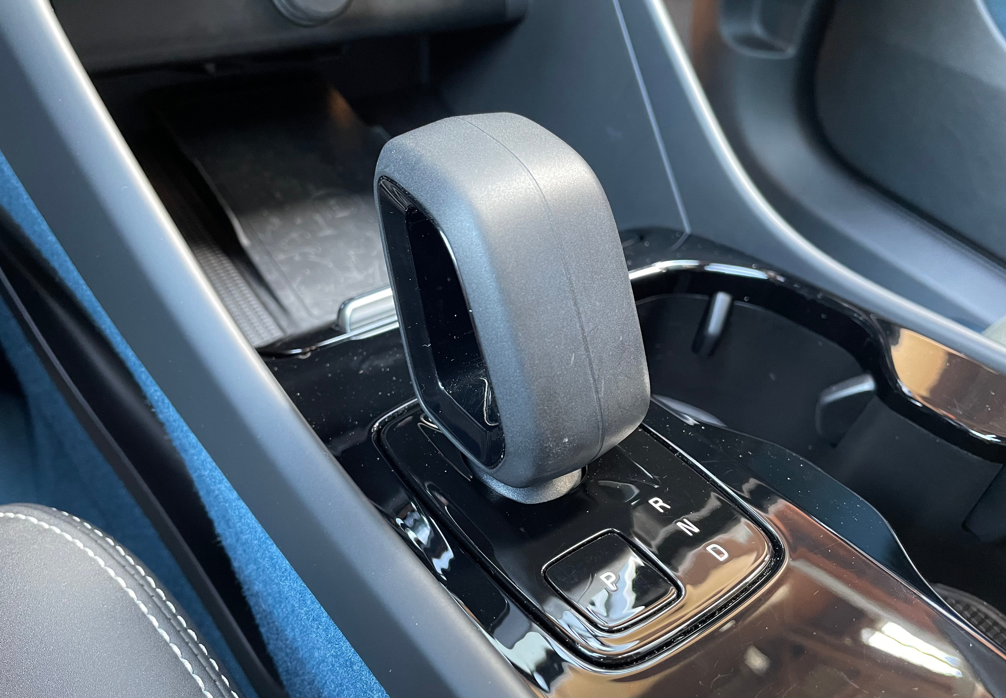 listing desktop thumbnail image 12