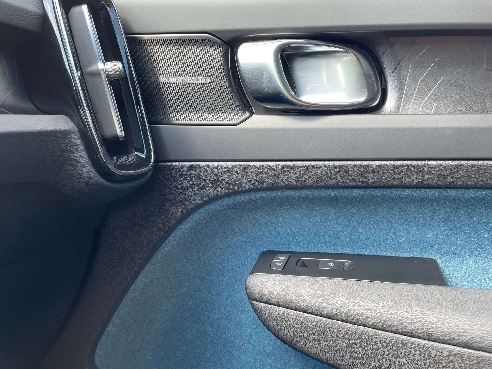 listing desktop thumbnail image 15