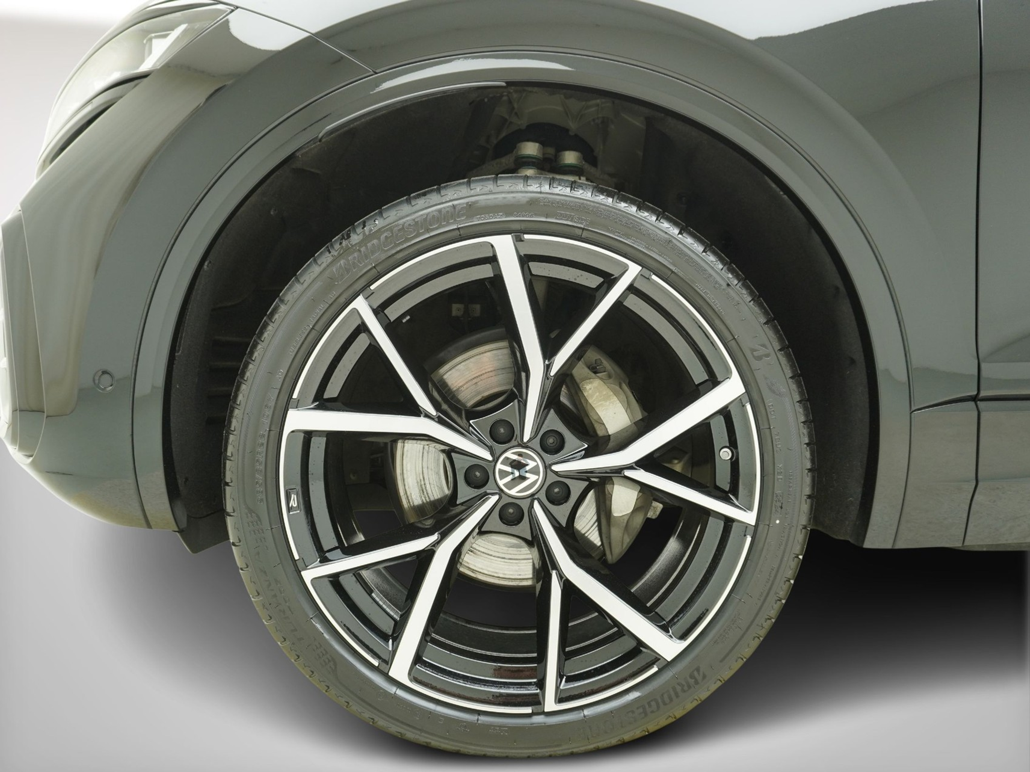 listing desktop thumbnail image 6