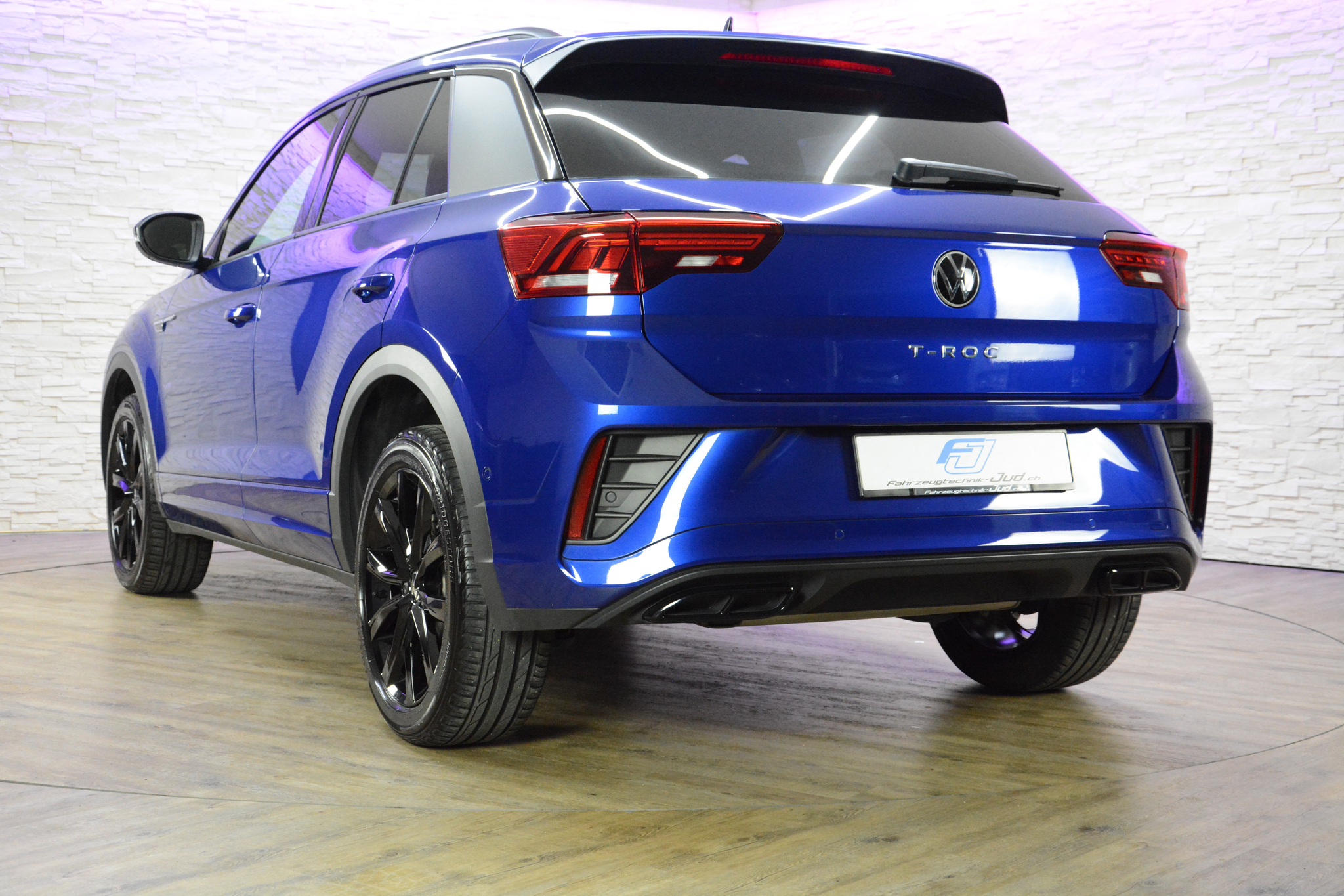 listing desktop thumbnail image 5