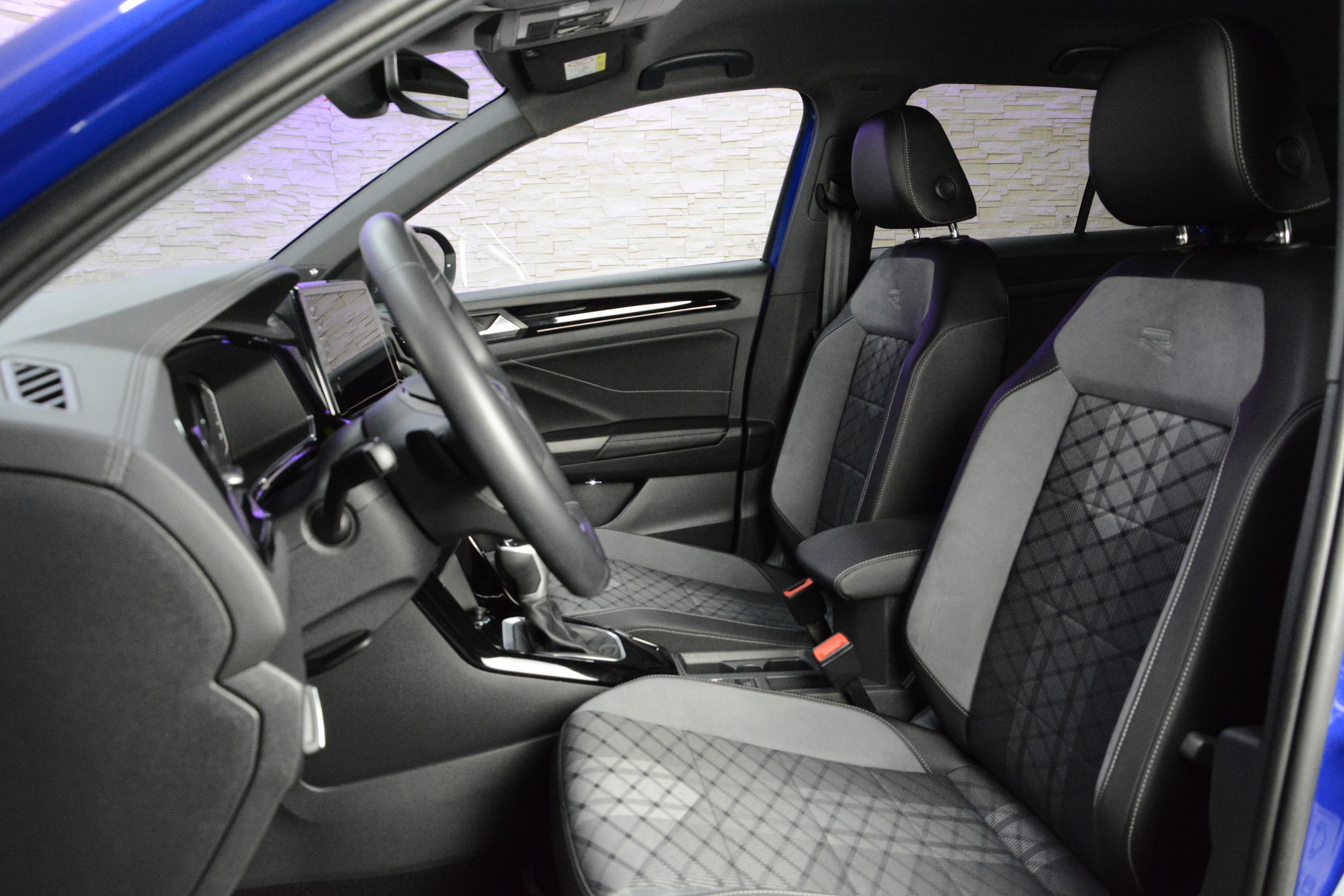 listing desktop thumbnail image 8