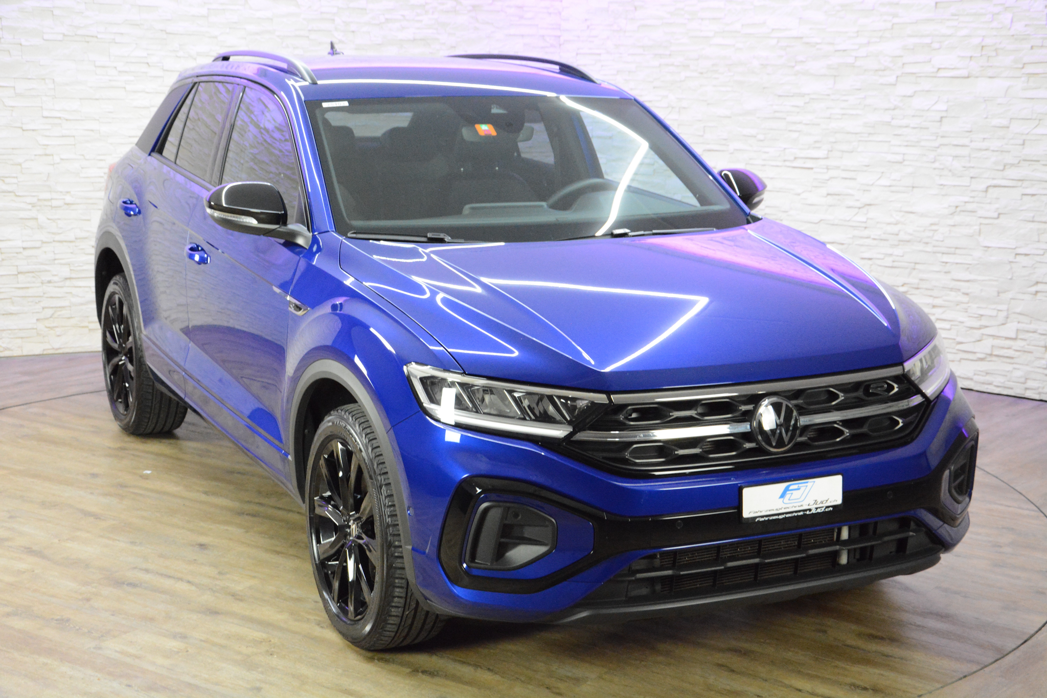 listing desktop thumbnail image 7