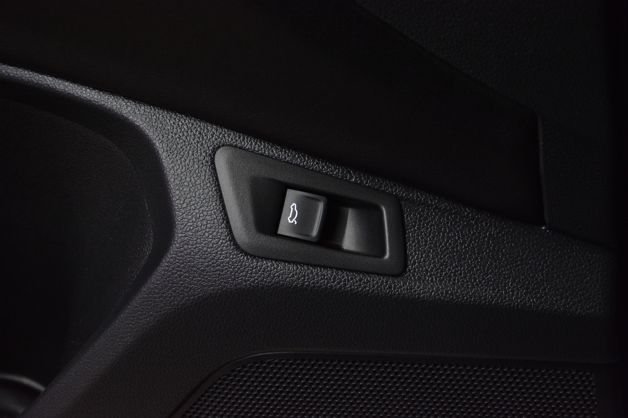 listing desktop thumbnail image 15