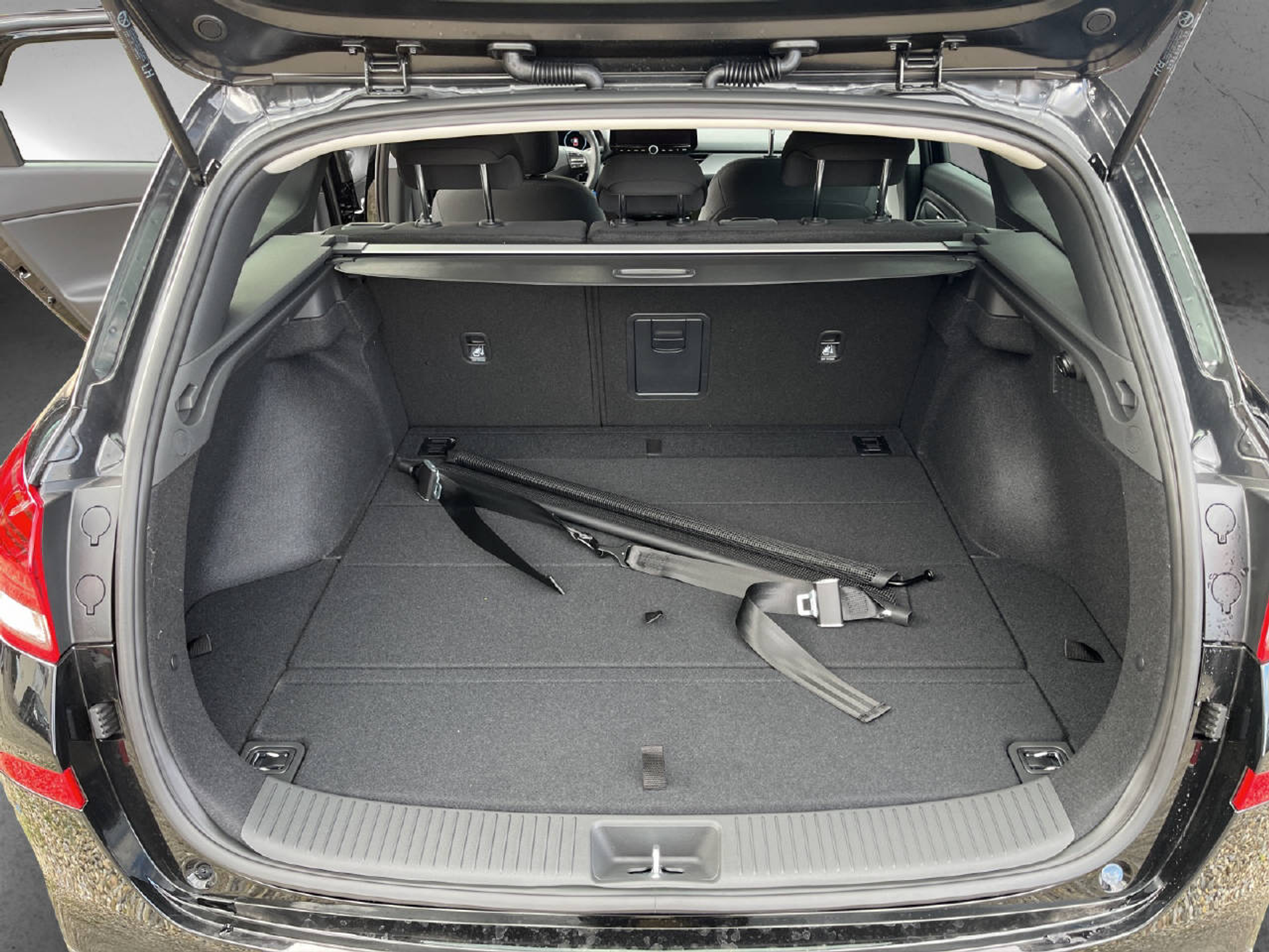 listing desktop thumbnail image 13