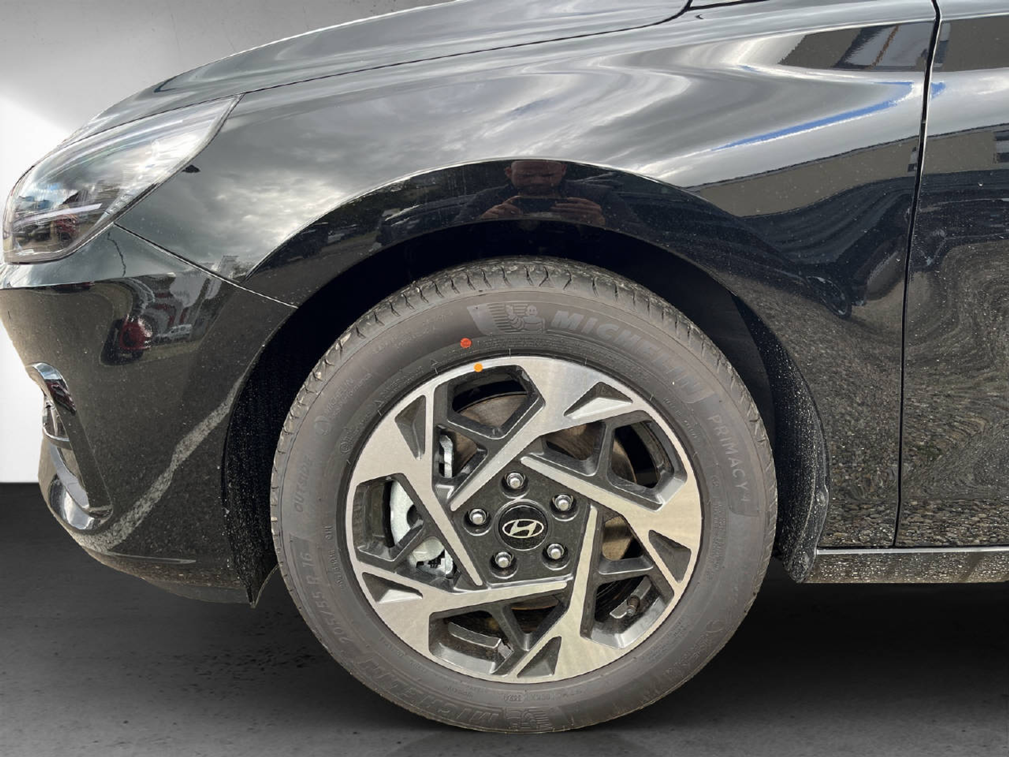 listing desktop thumbnail image 12