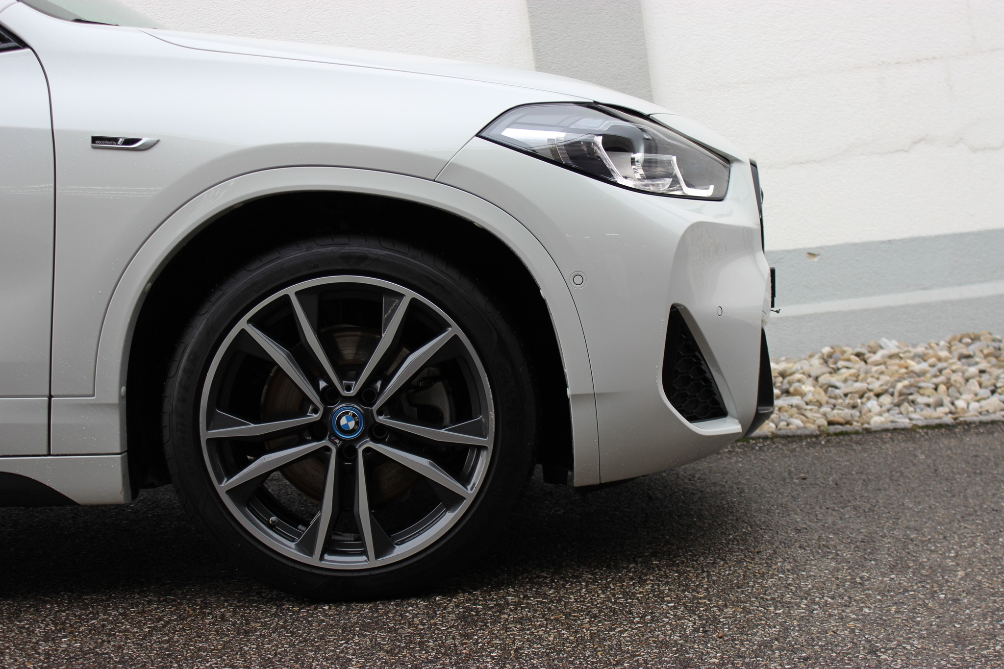 listing desktop thumbnail image 7