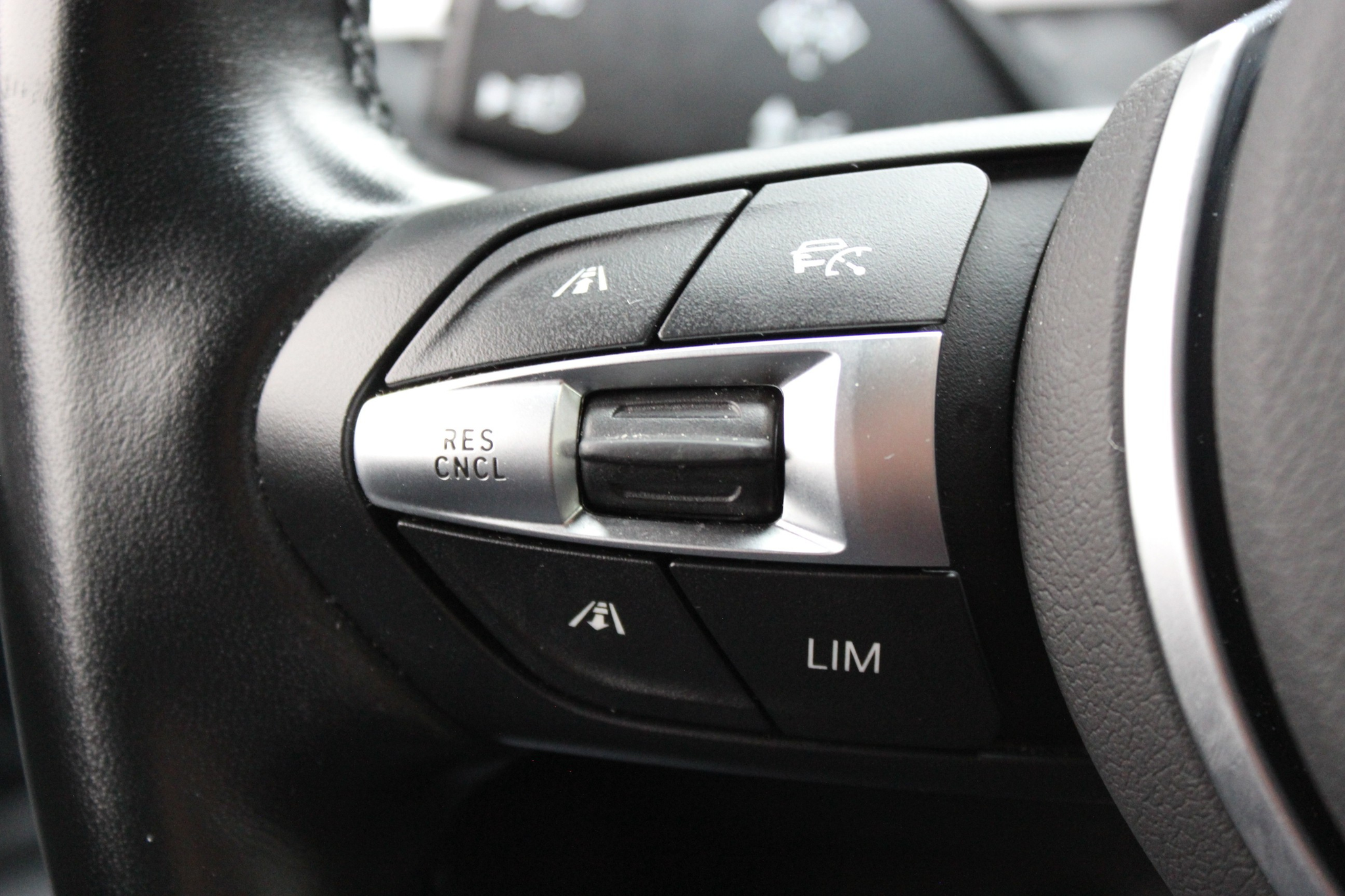 listing desktop thumbnail image 10