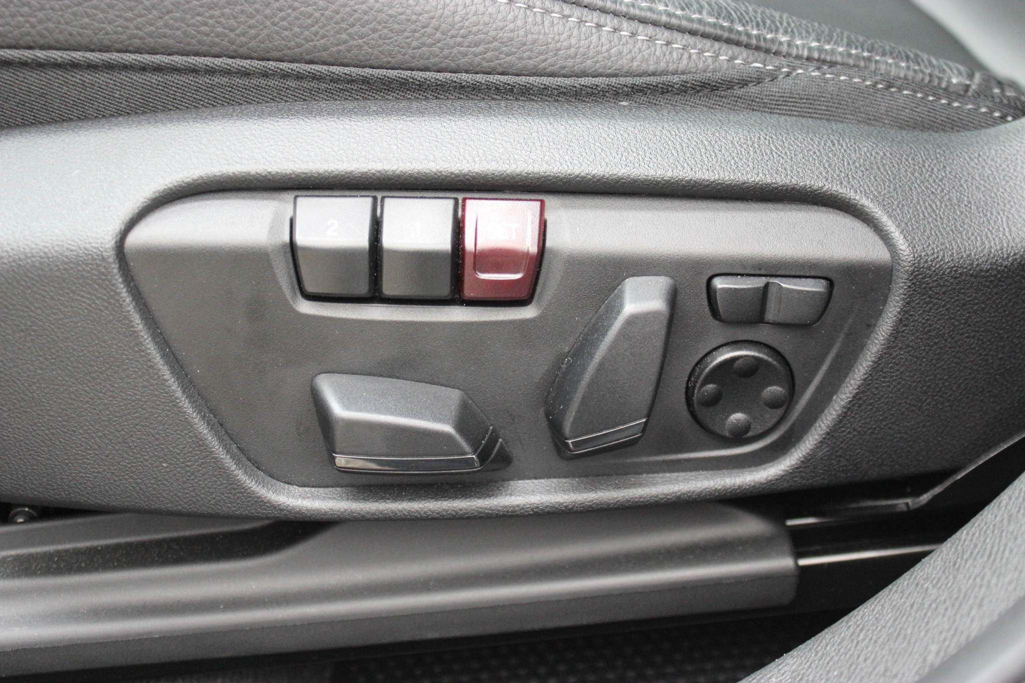 listing desktop thumbnail image 9