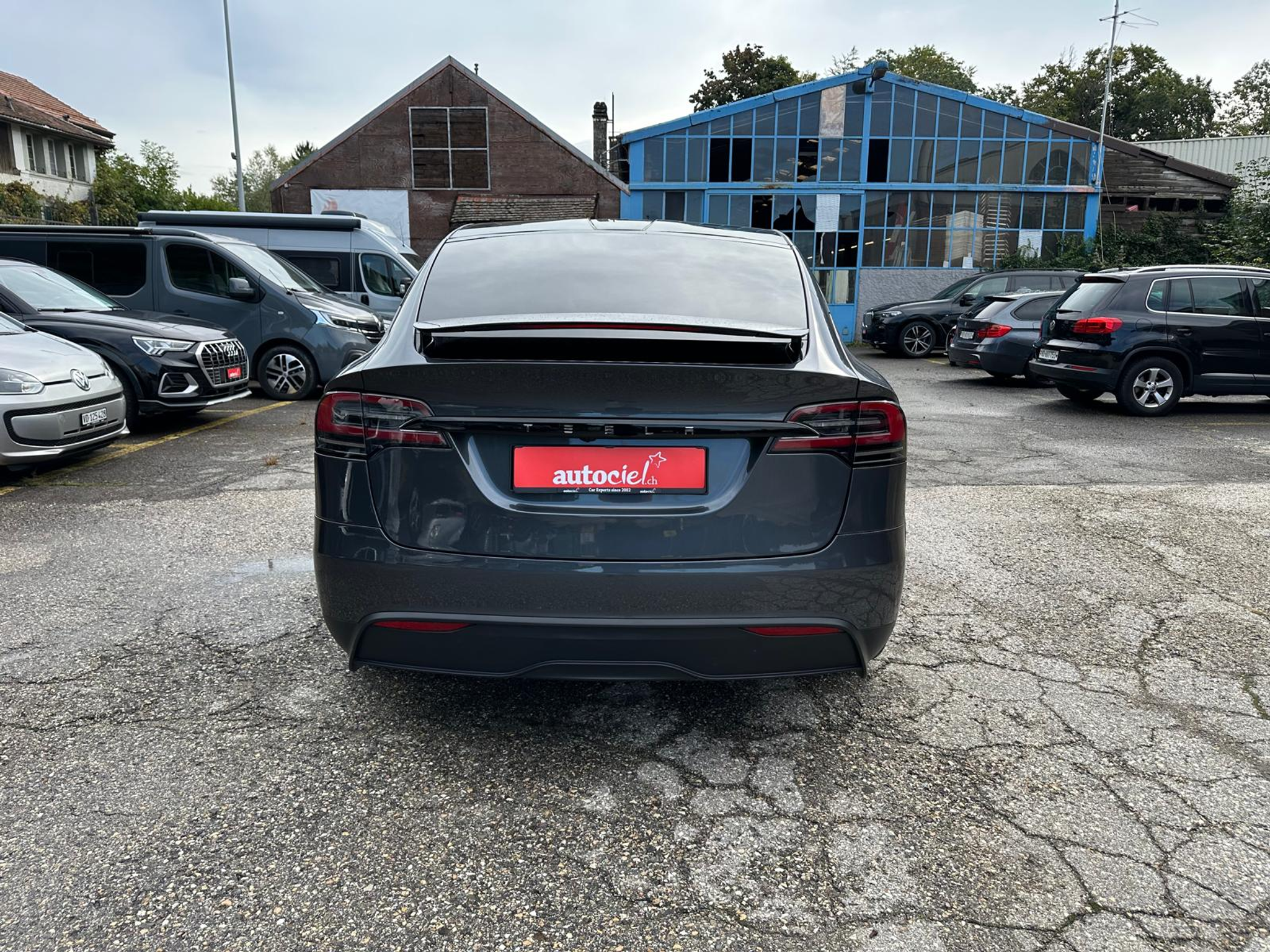 listing desktop thumbnail image 3