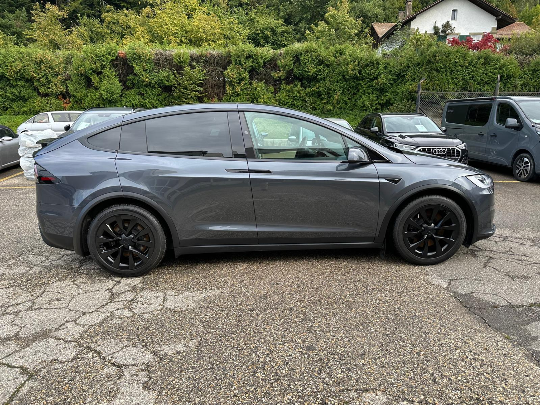 listing desktop thumbnail image 5