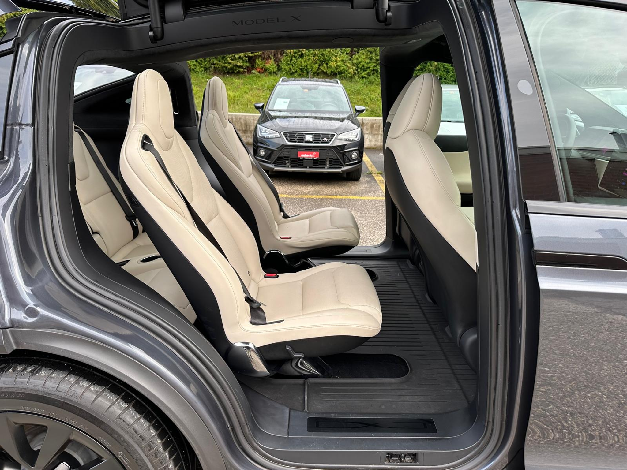 listing desktop thumbnail image 15