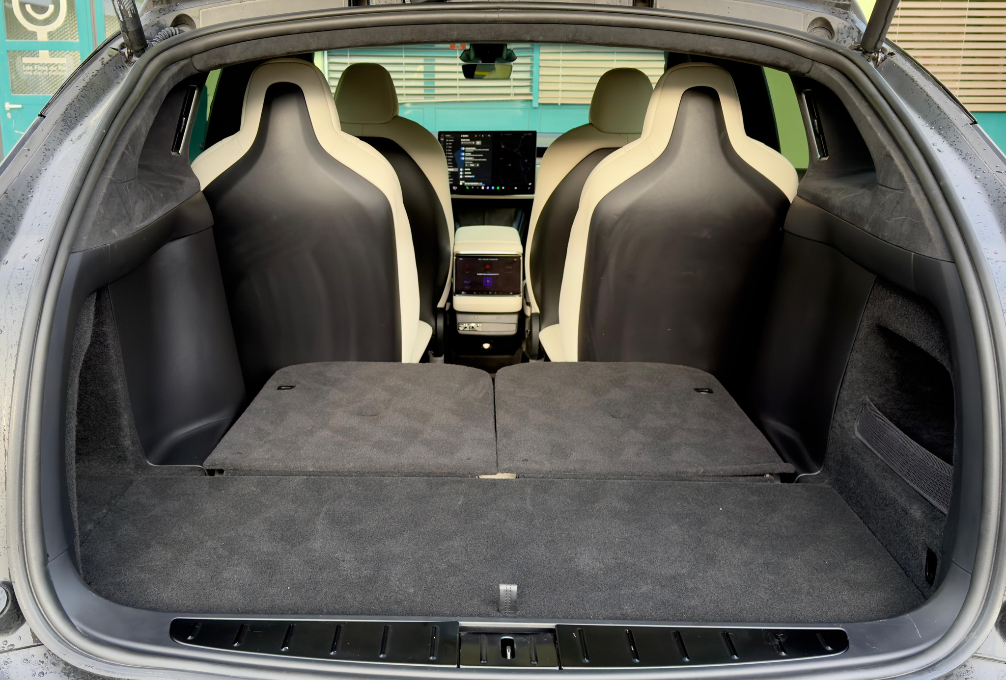 listing desktop thumbnail image 13