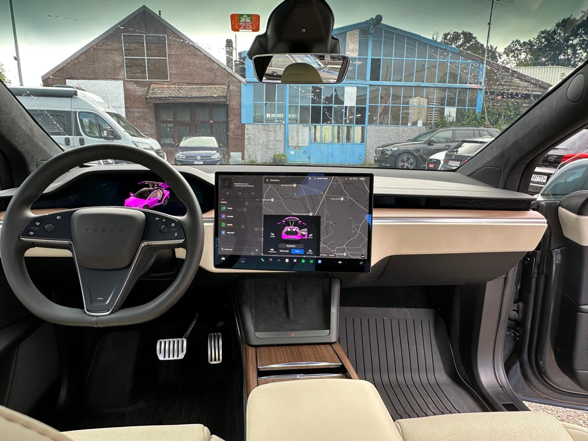 listing desktop thumbnail image 9