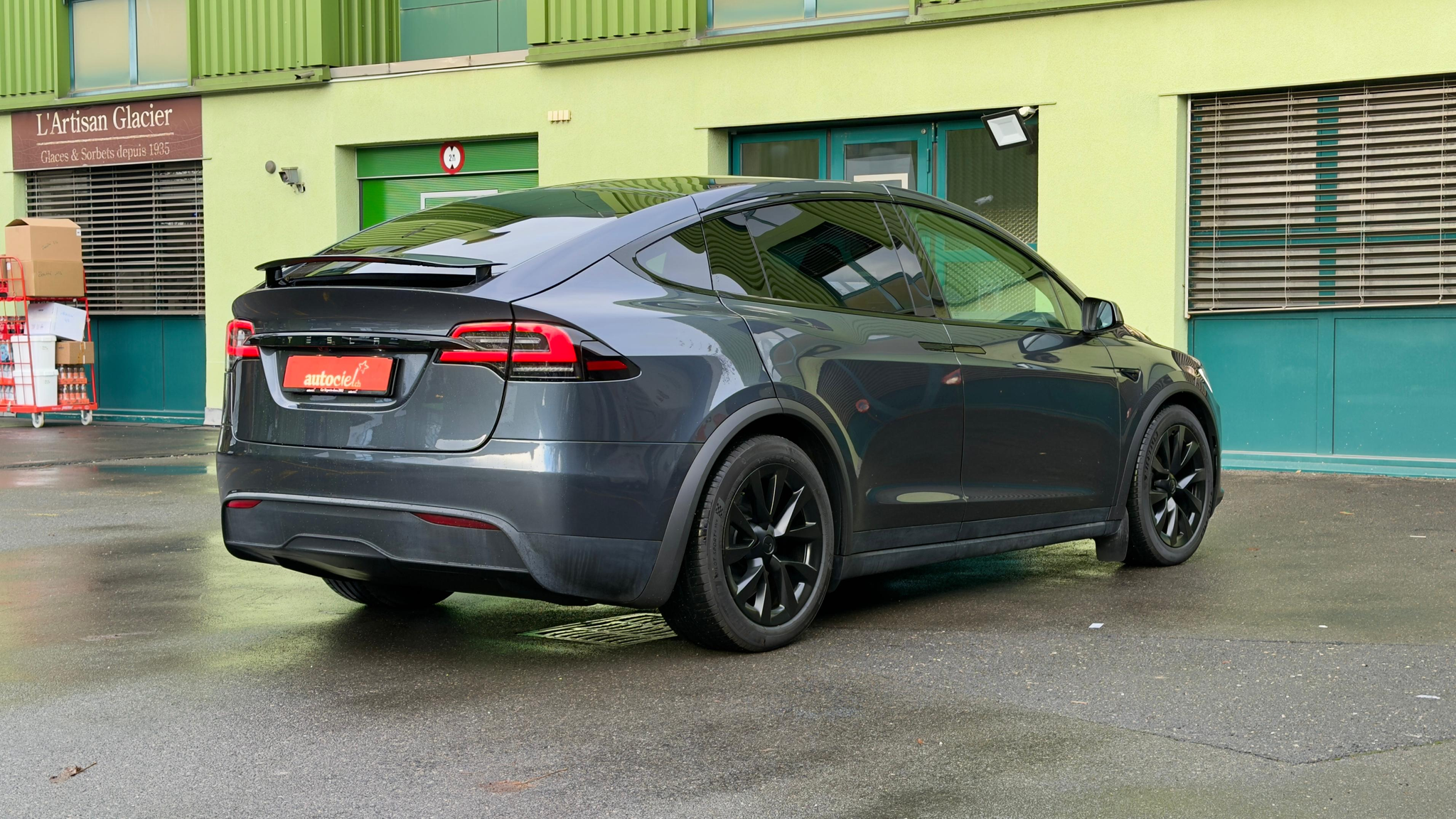 listing desktop thumbnail image 4