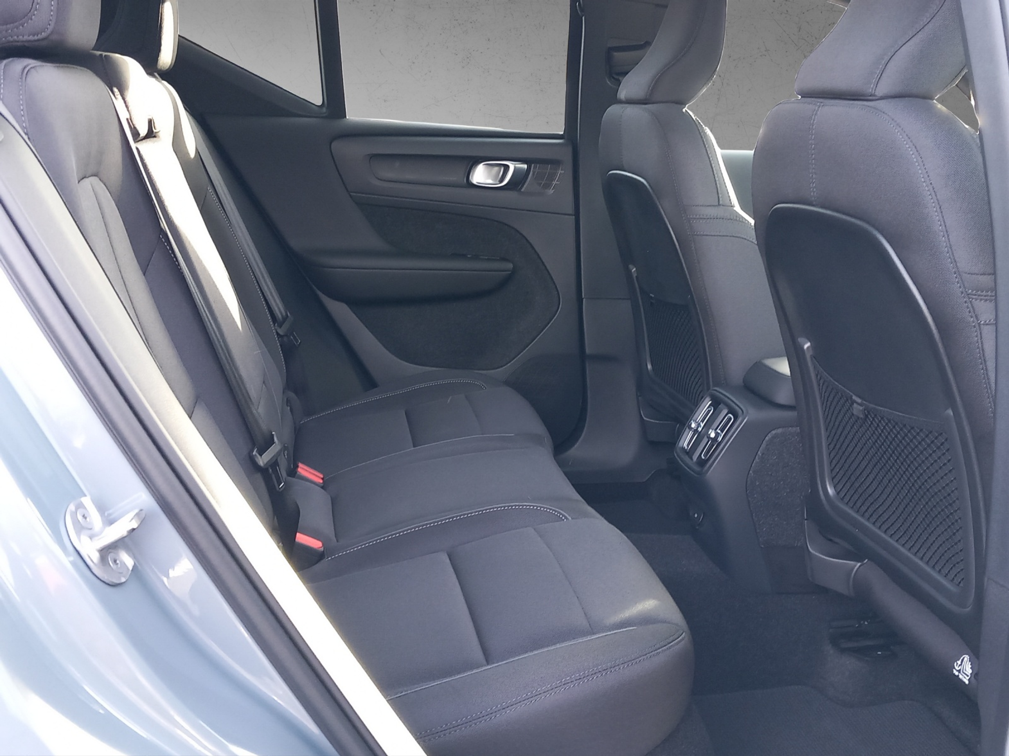 listing desktop thumbnail image 19