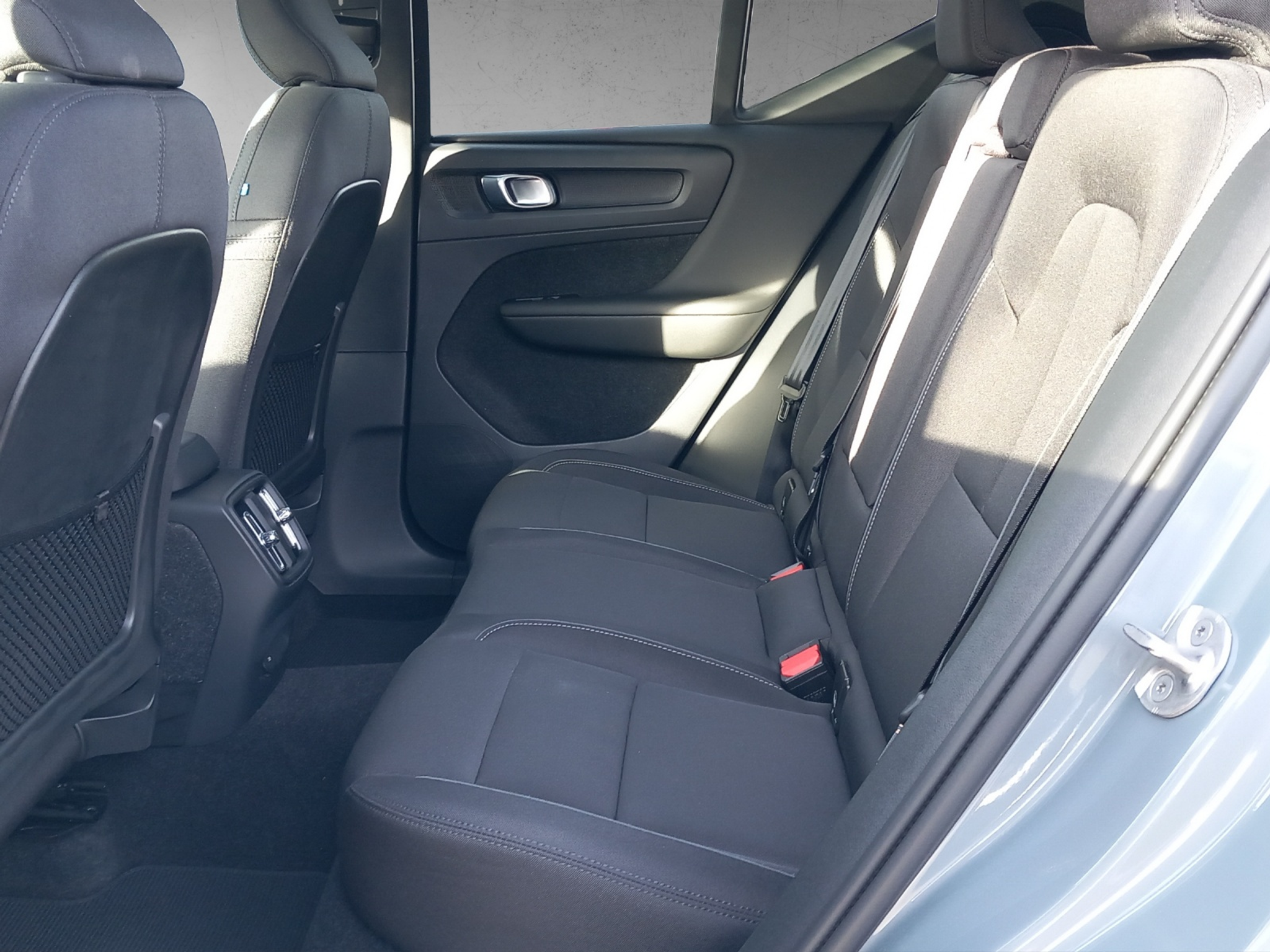 listing desktop thumbnail image 15