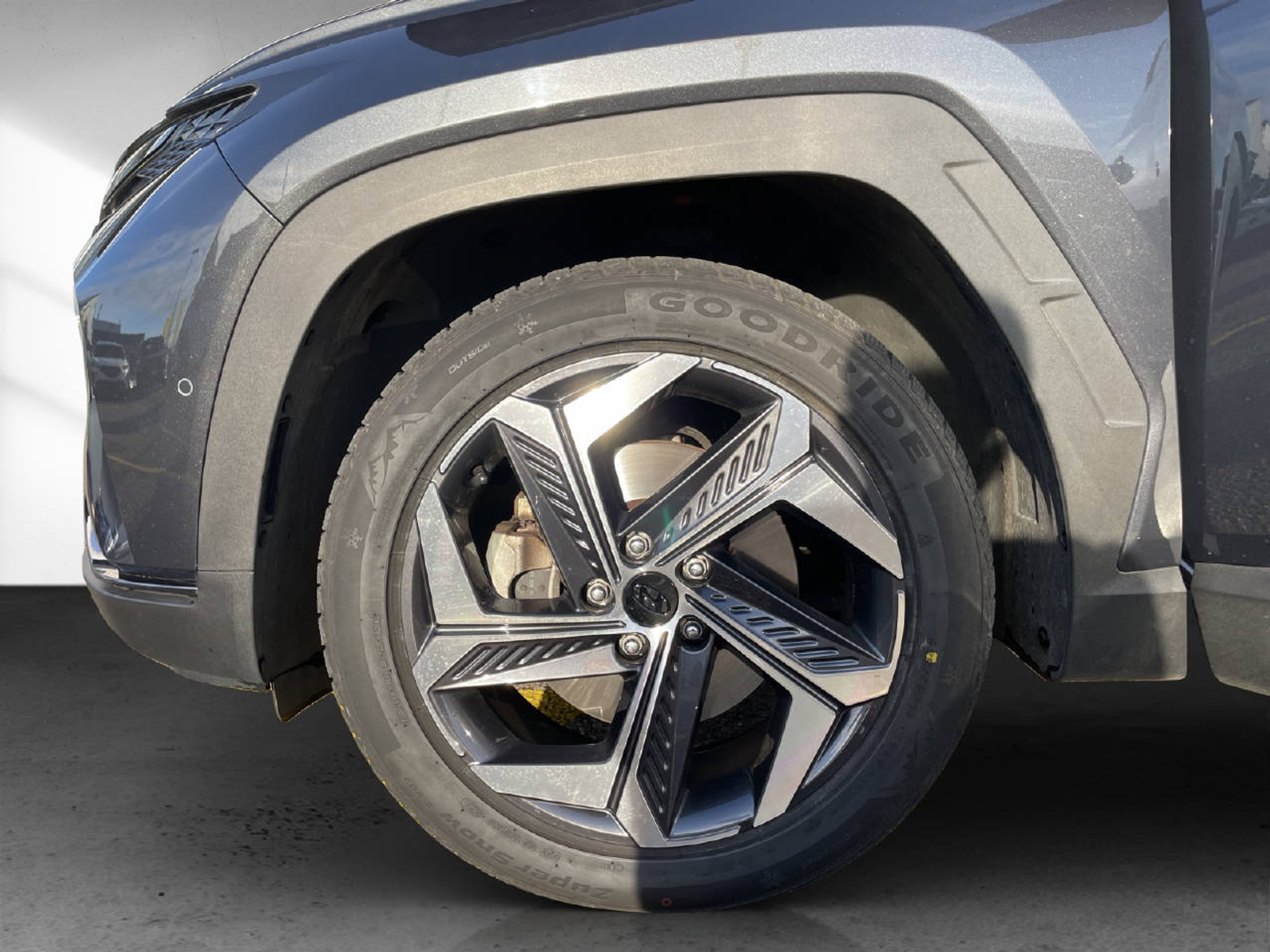 listing desktop thumbnail image 5