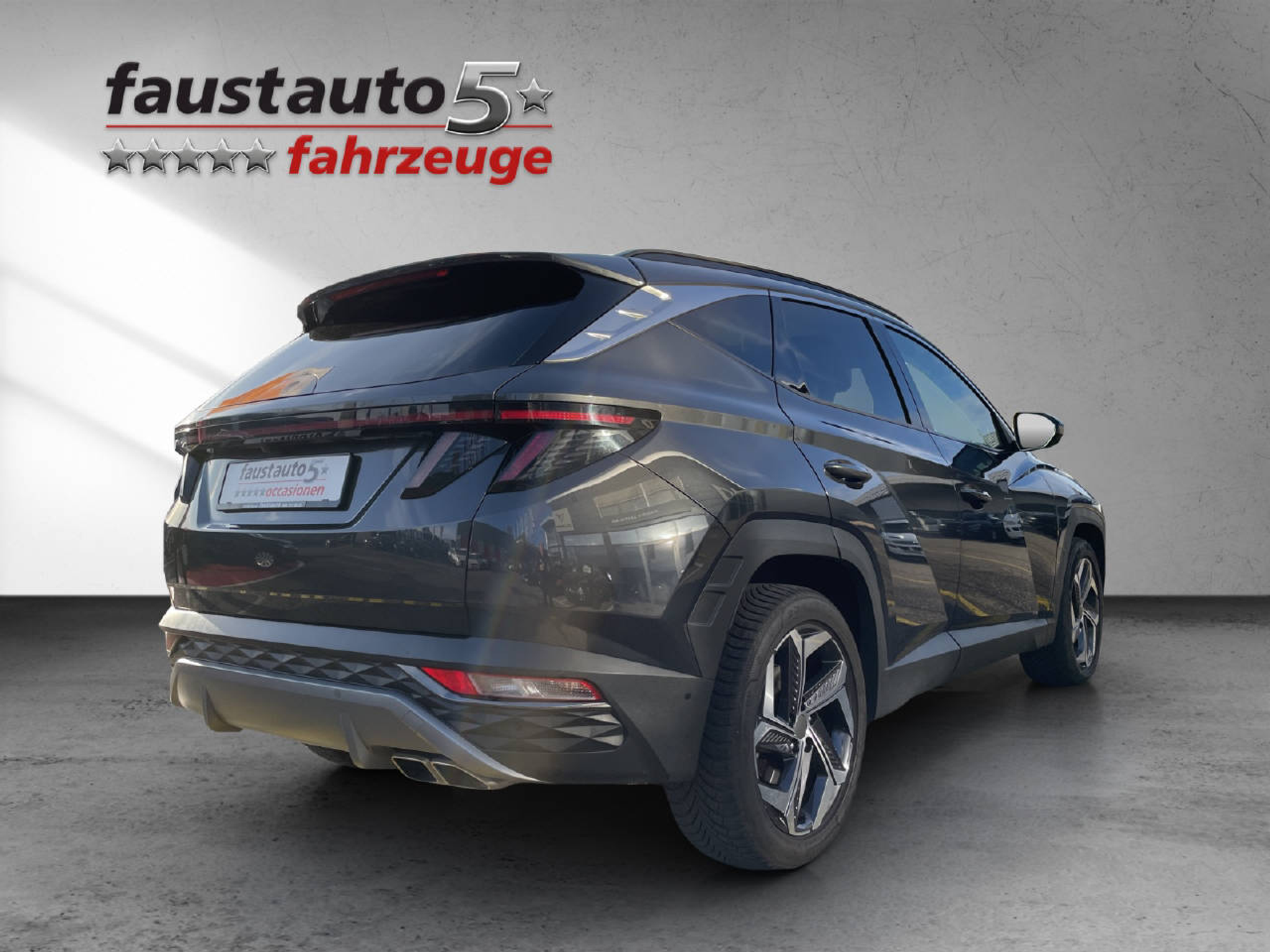 listing desktop thumbnail image 4