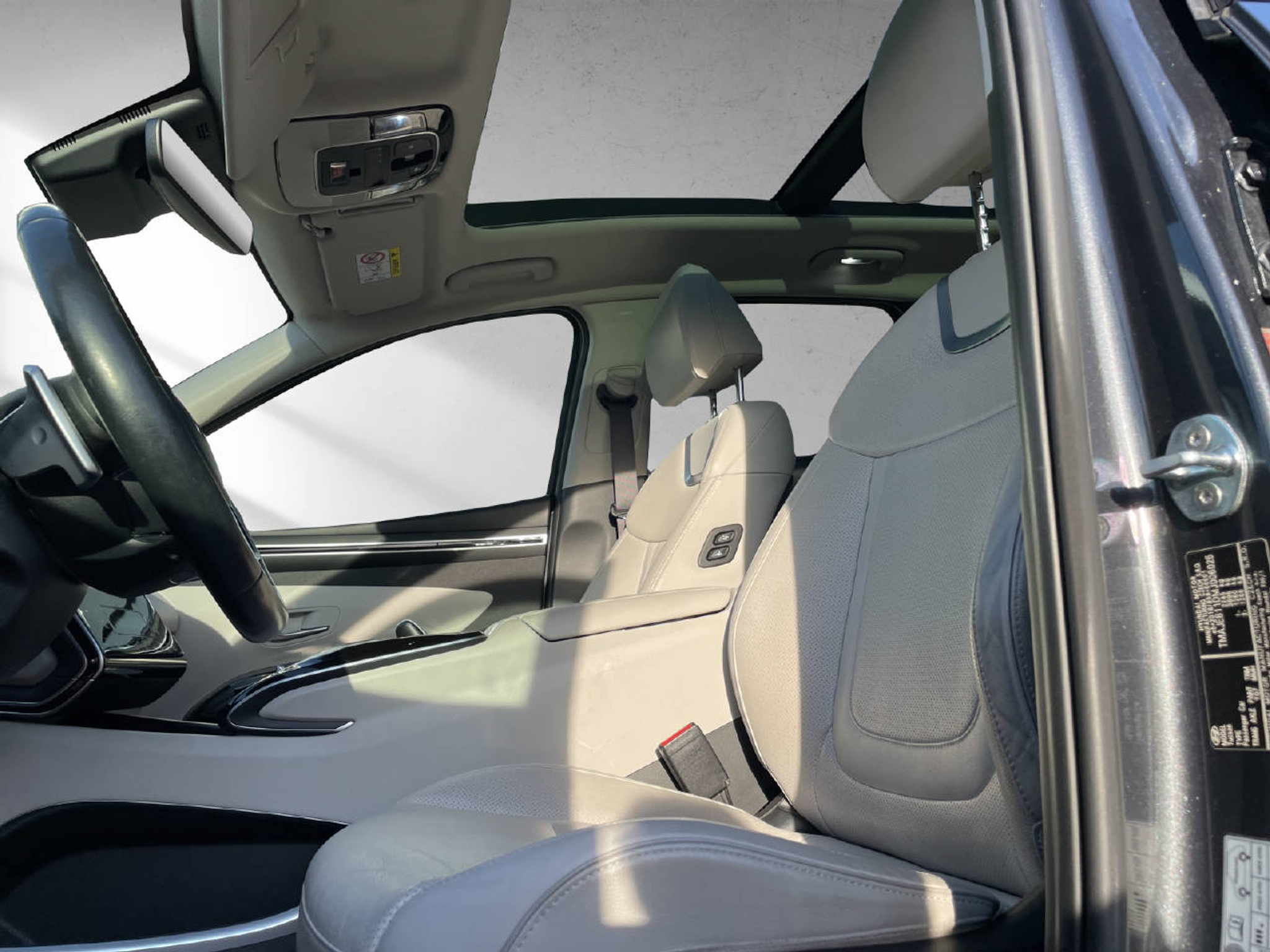 listing desktop thumbnail image 11