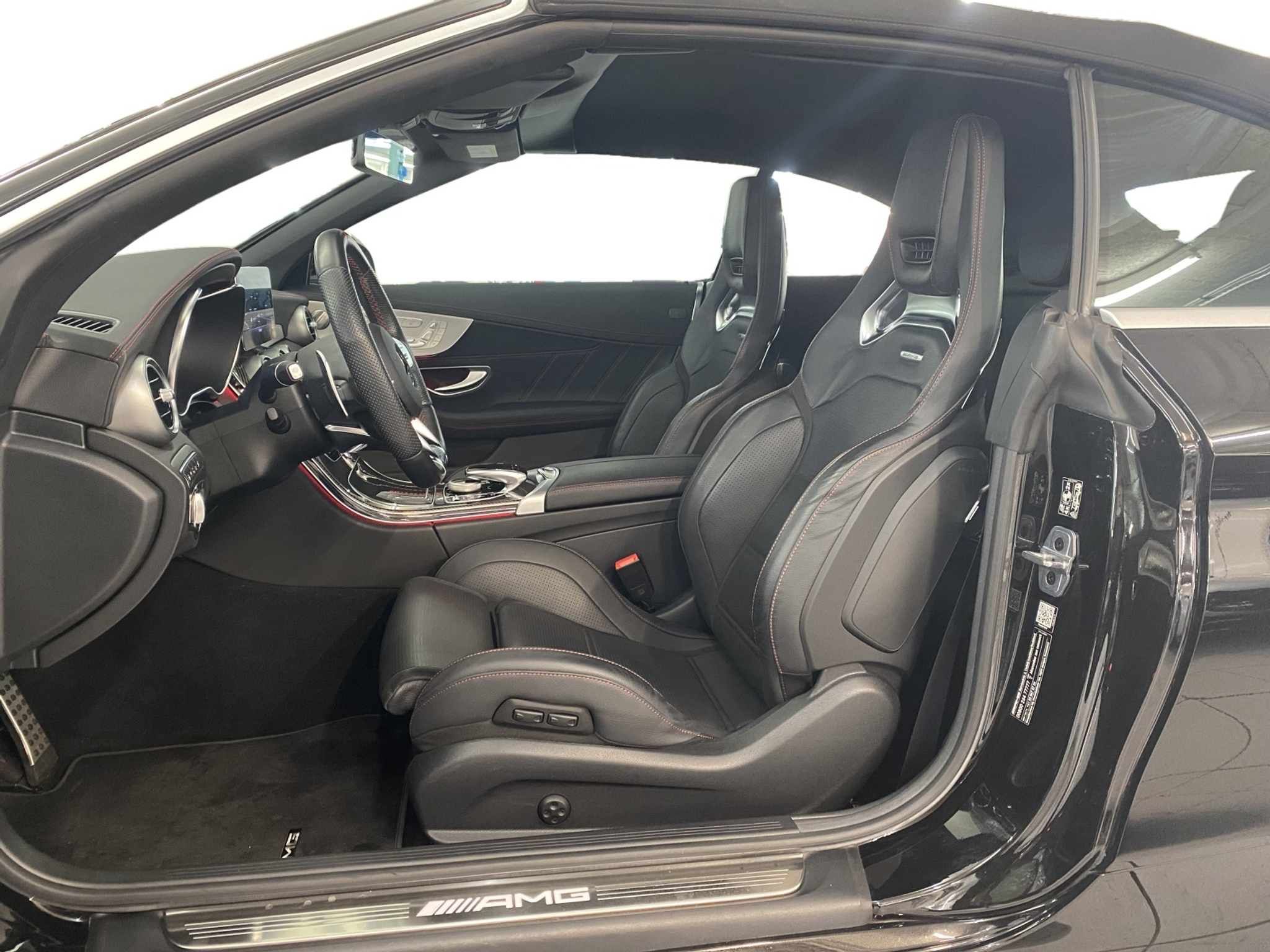 listing desktop thumbnail image 8