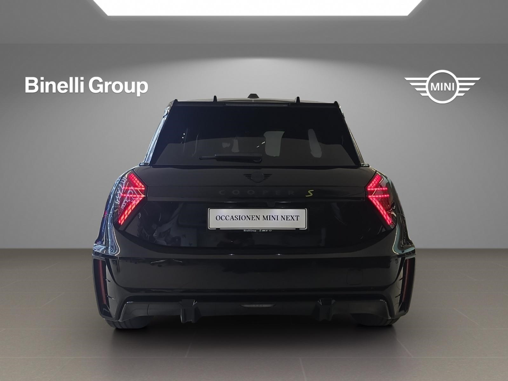 listing desktop thumbnail image 3