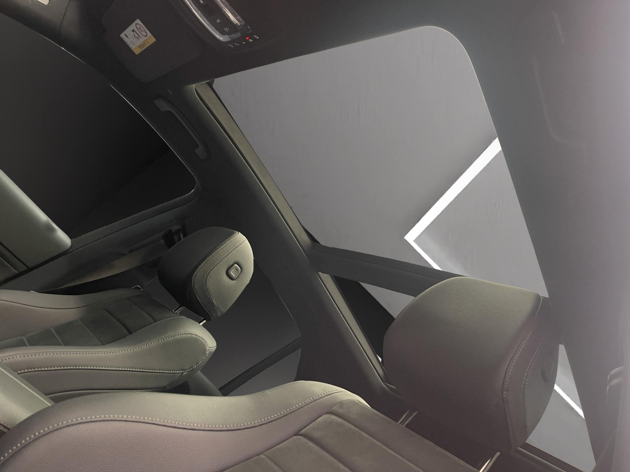 listing desktop thumbnail image 10