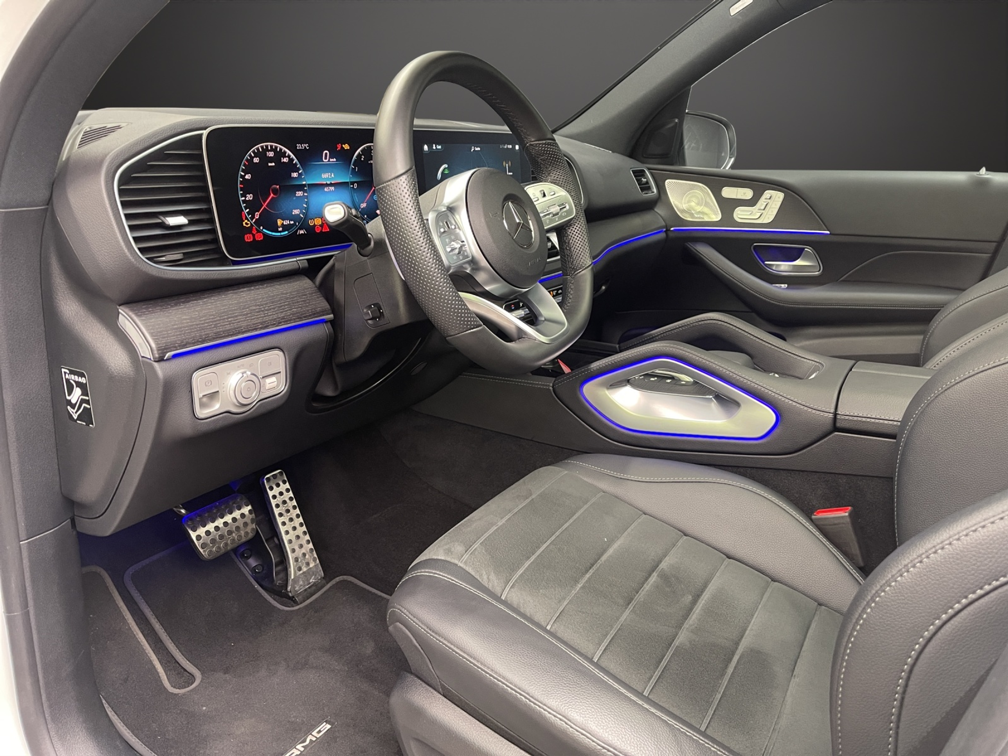 listing desktop thumbnail image 8