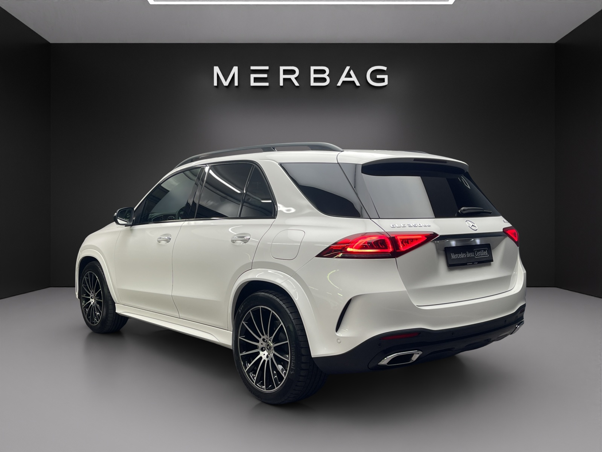 listing desktop thumbnail image 3