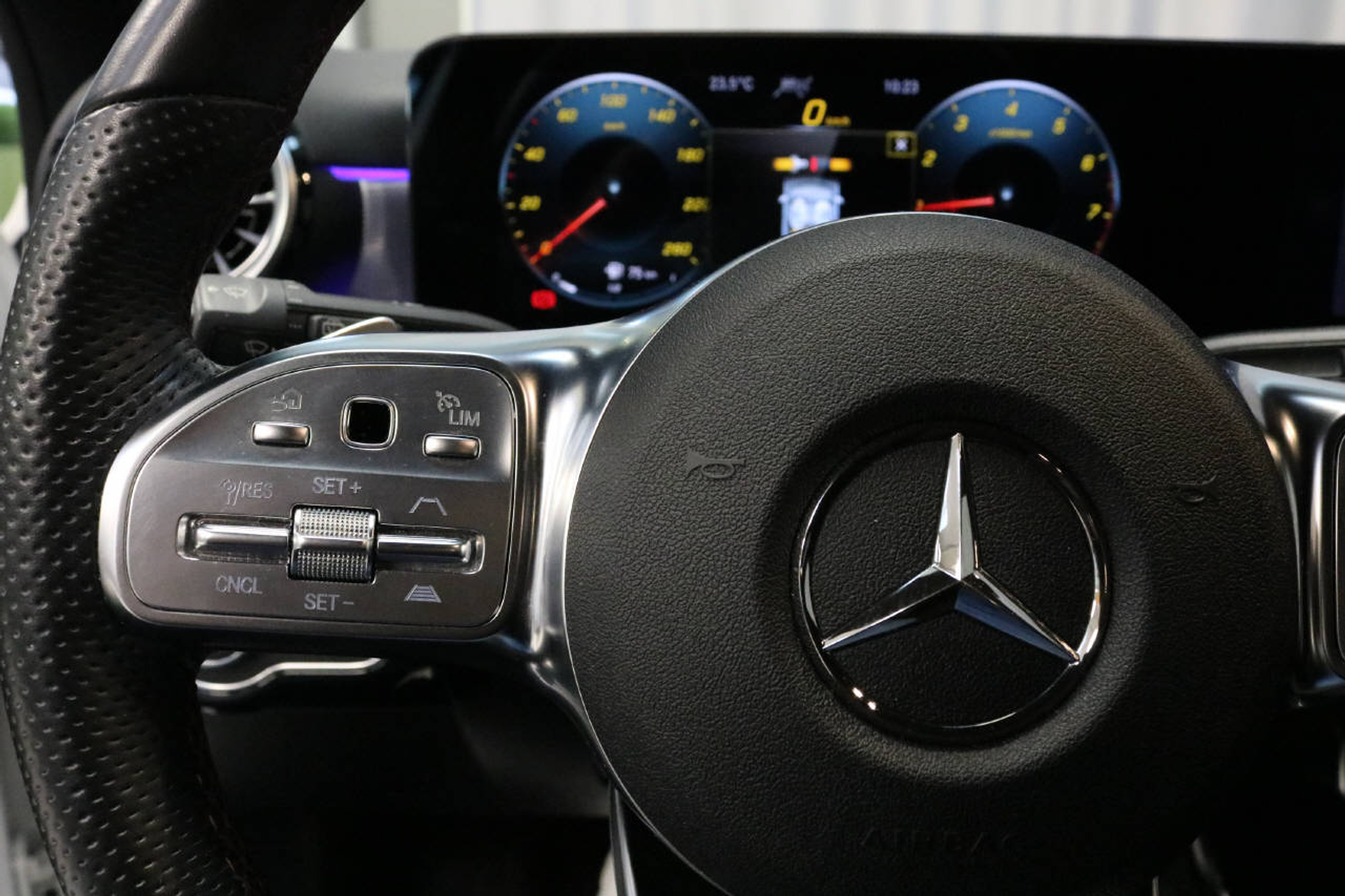 listing desktop thumbnail image 10