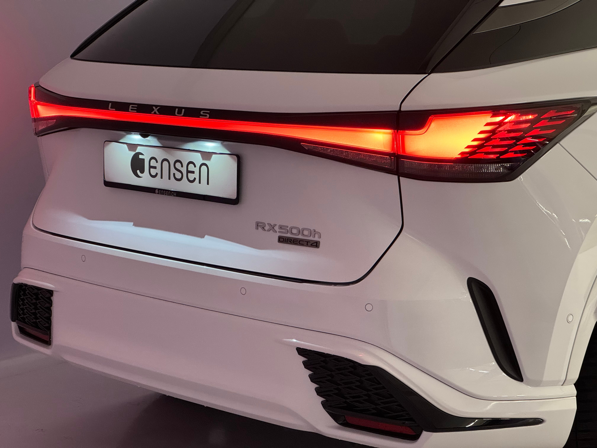 listing desktop thumbnail image 17