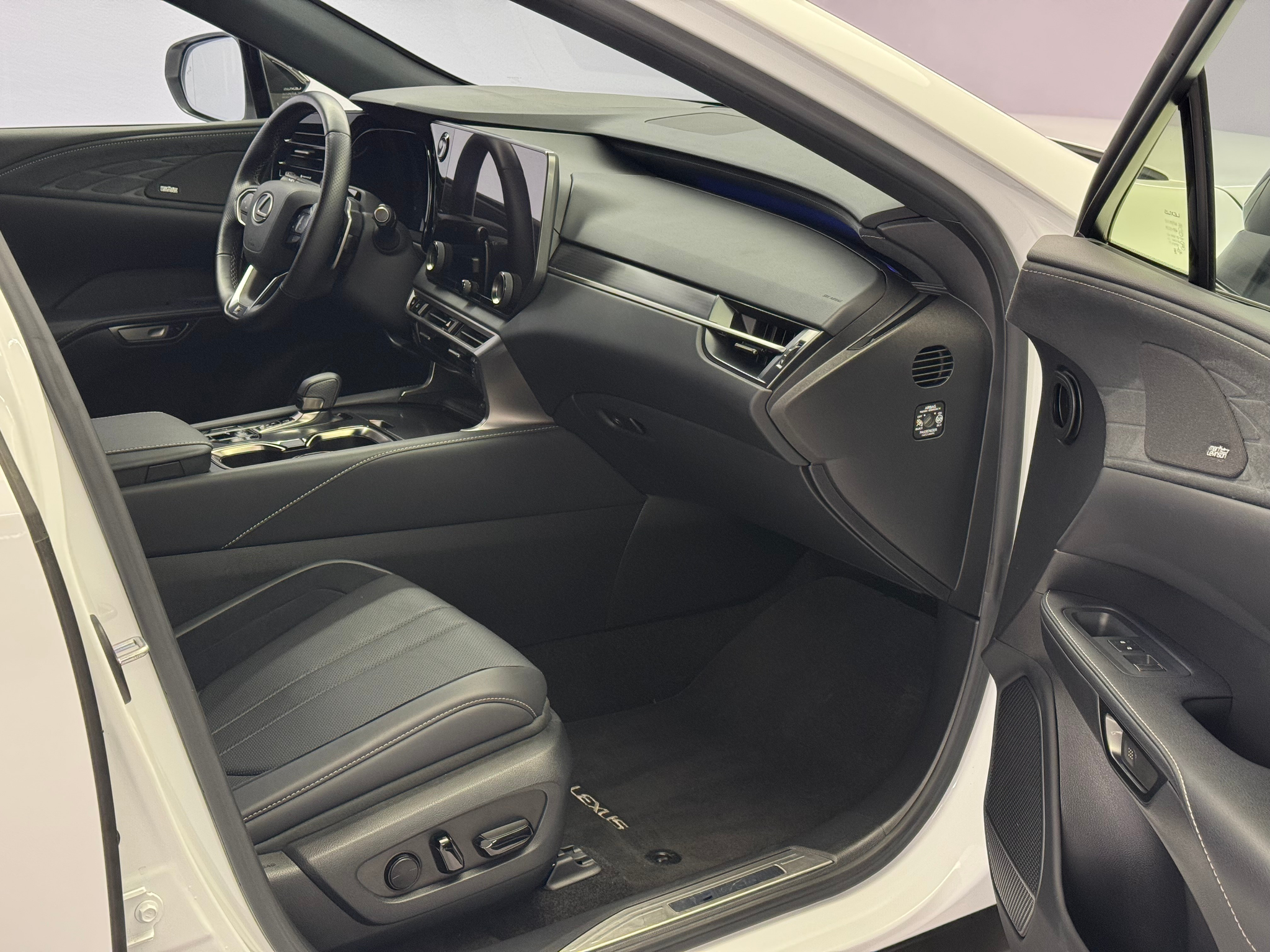 listing desktop thumbnail image 7