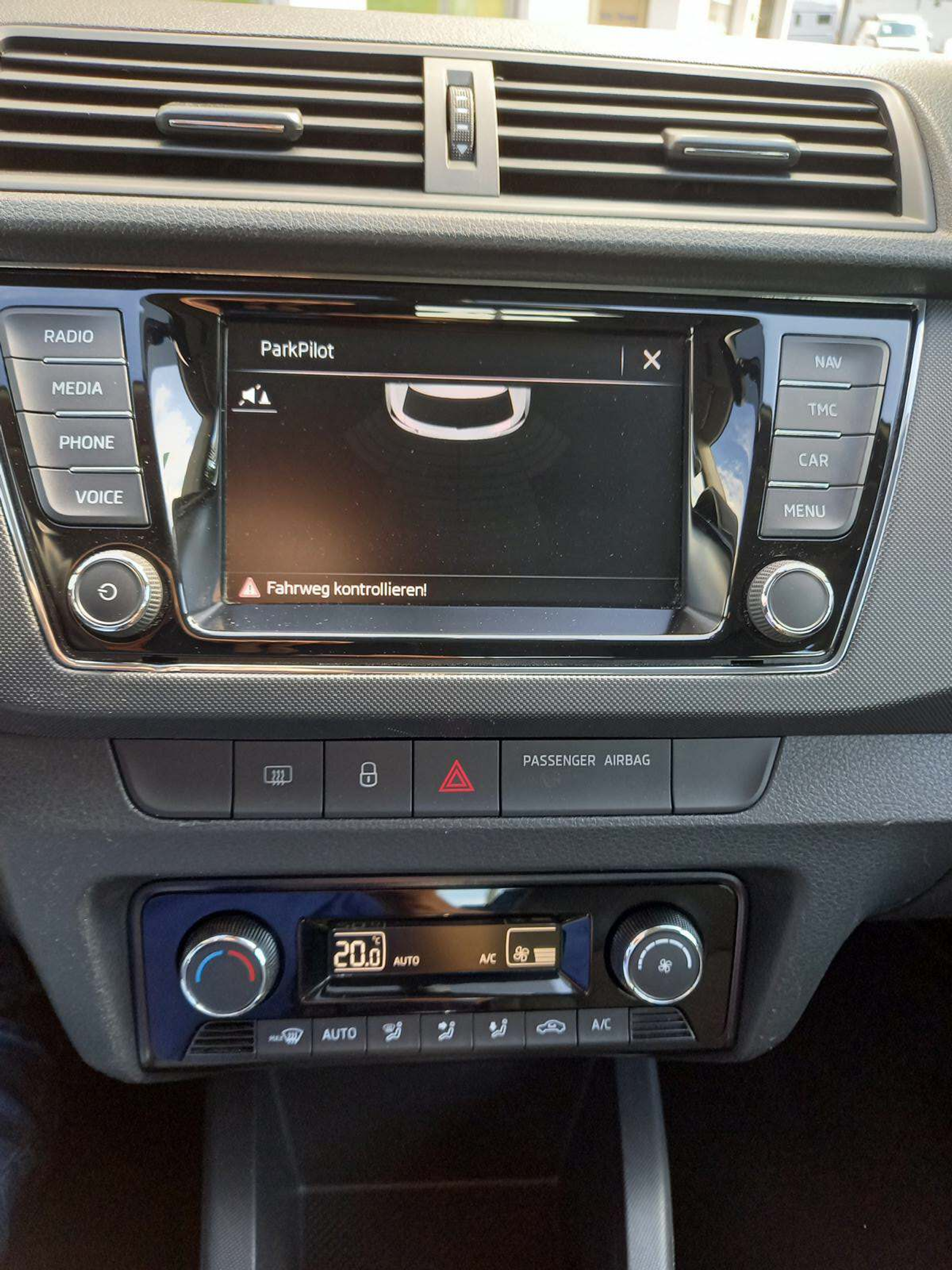 listing desktop thumbnail image 6