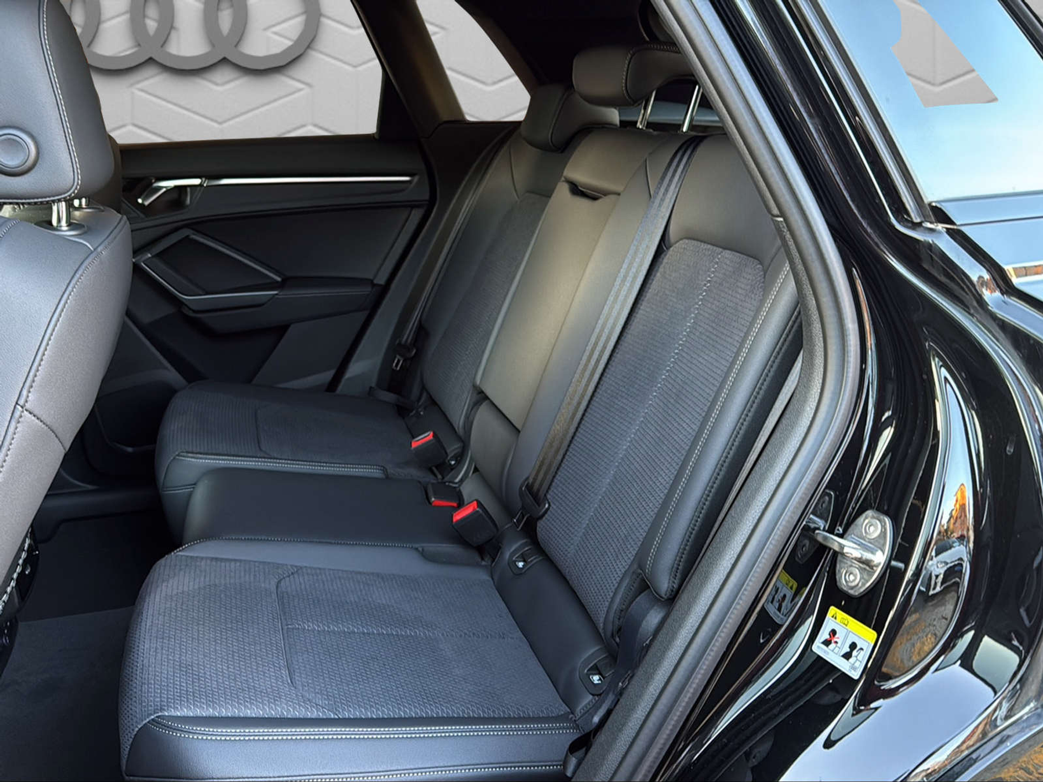 listing desktop thumbnail image 12