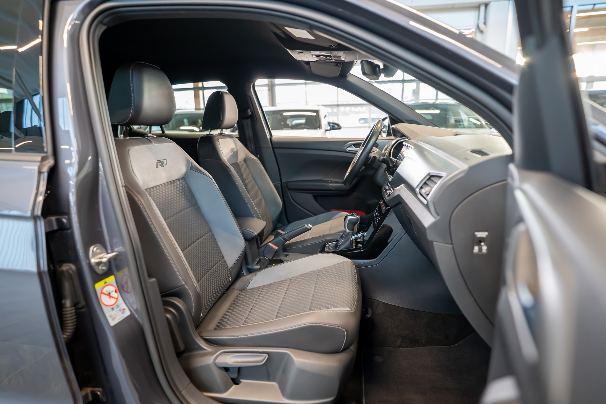 listing desktop thumbnail image 12