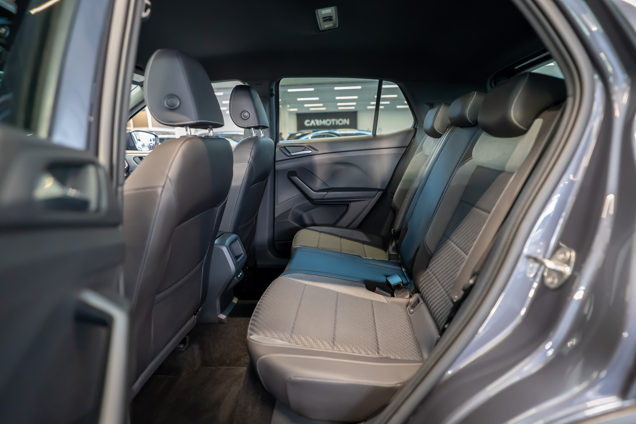 listing desktop thumbnail image 10