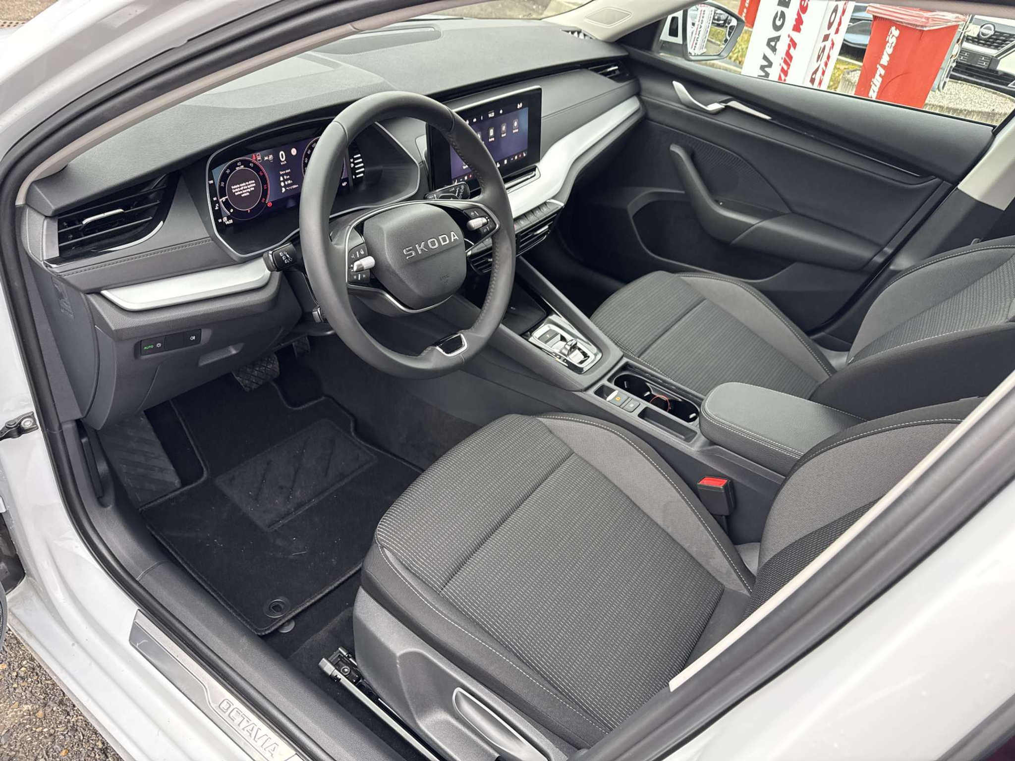 listing desktop thumbnail image 5