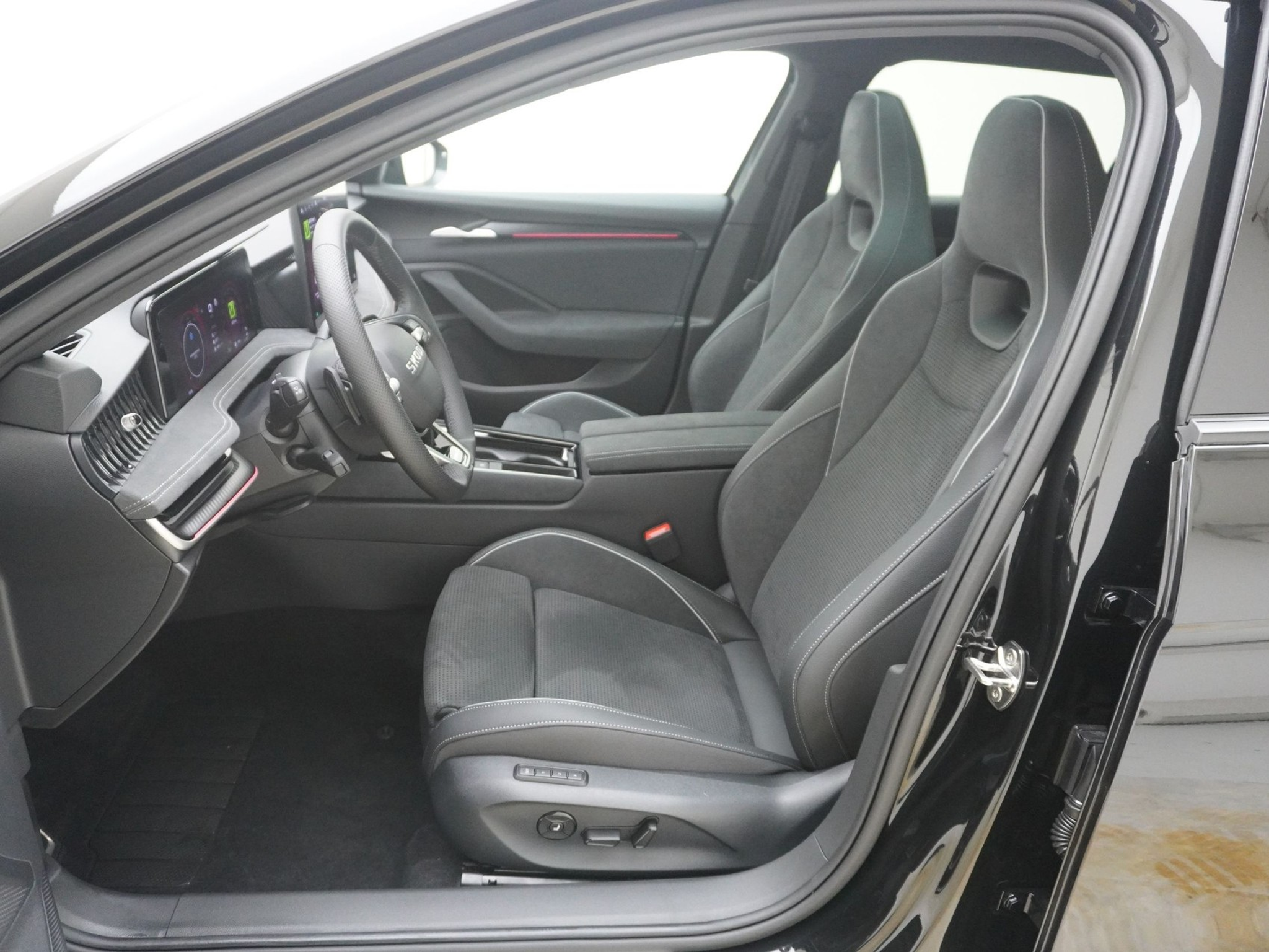 listing desktop thumbnail image 12