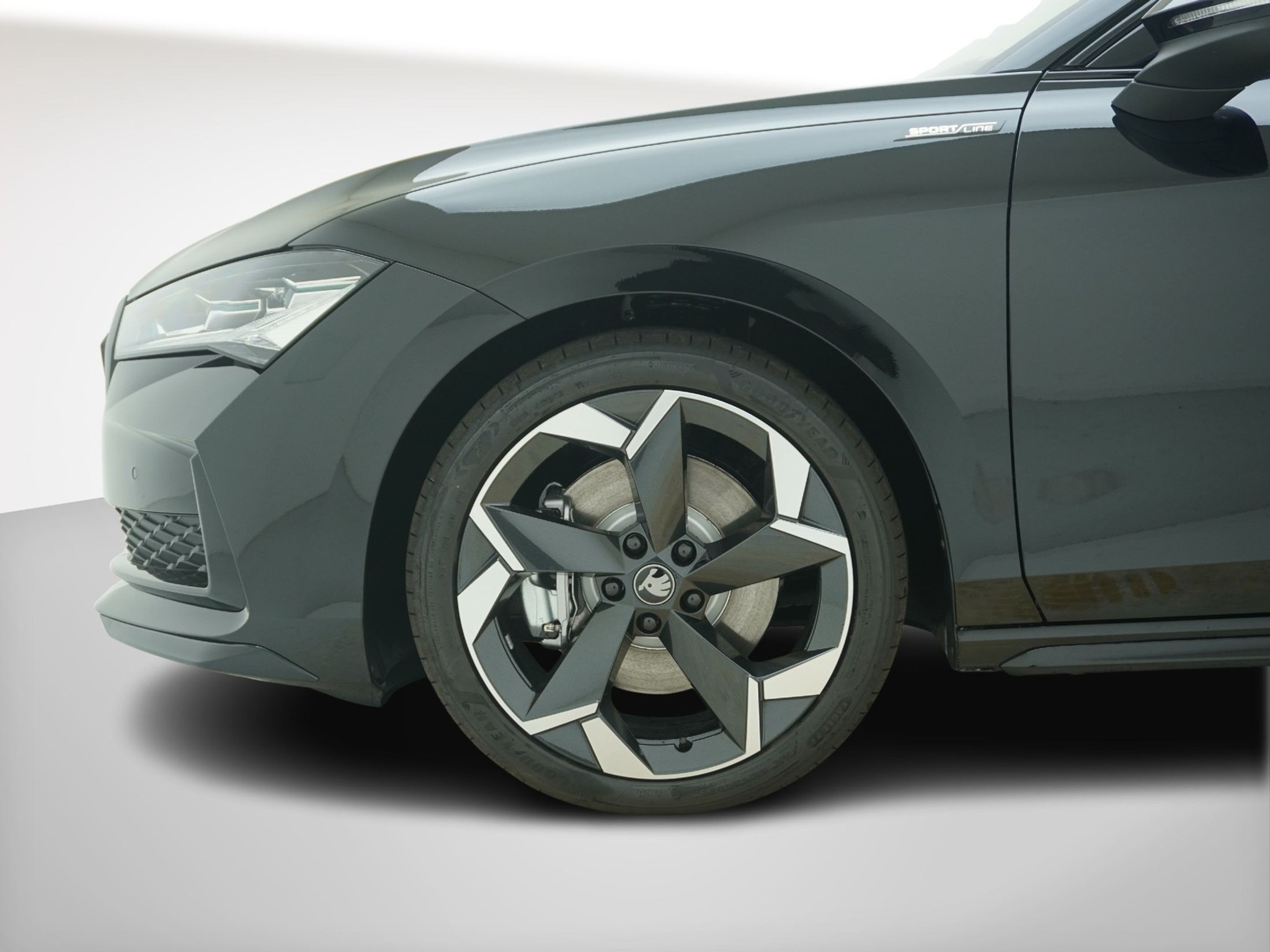 listing desktop thumbnail image 9