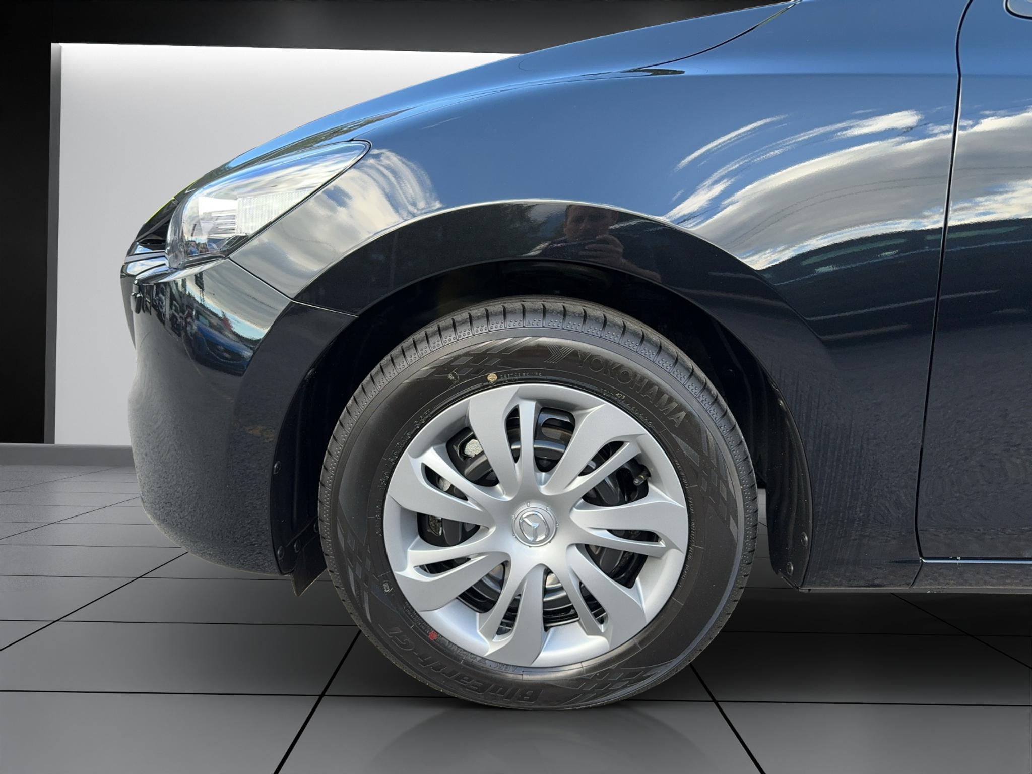 listing desktop thumbnail image 5