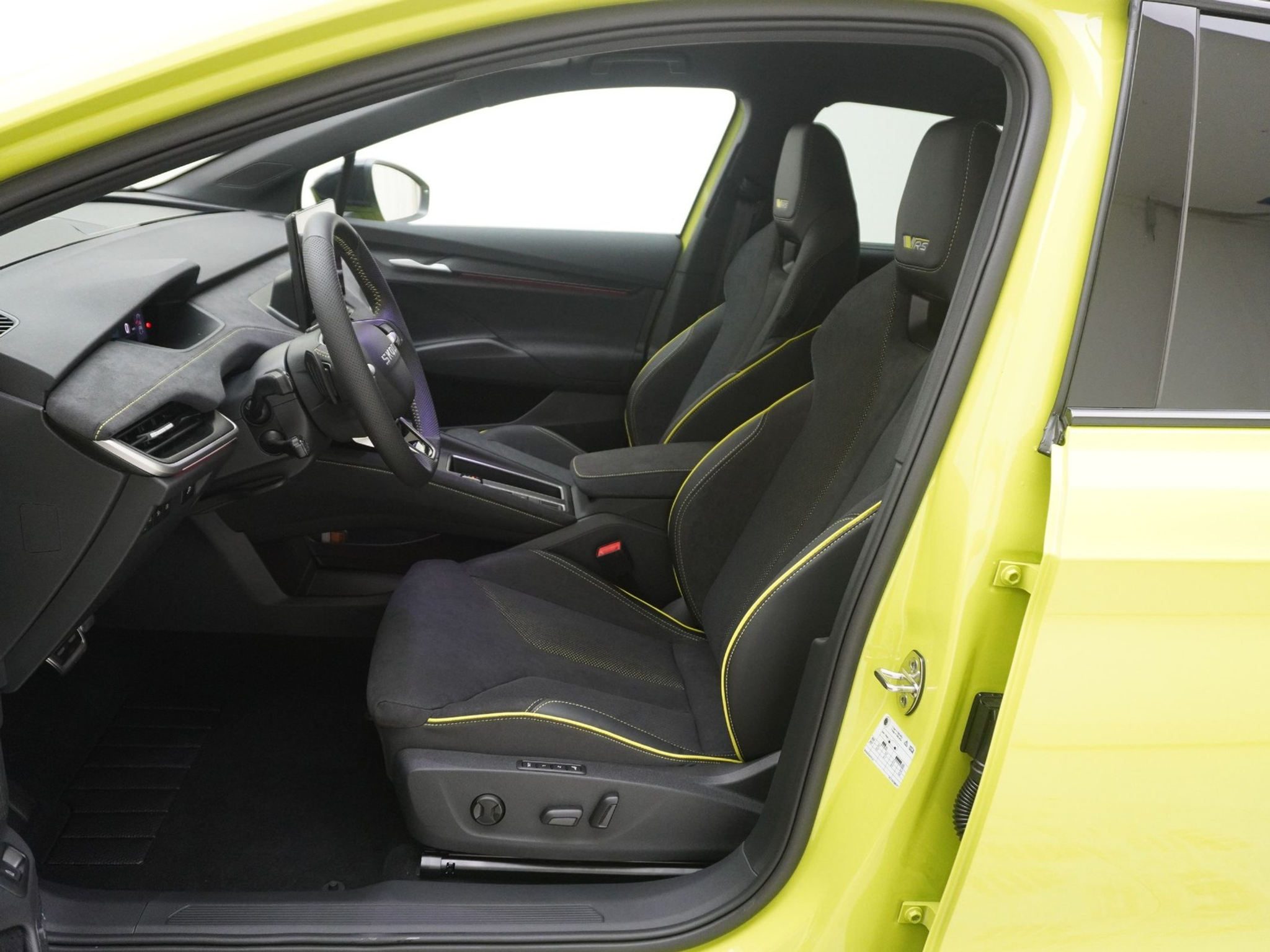 listing desktop thumbnail image 12