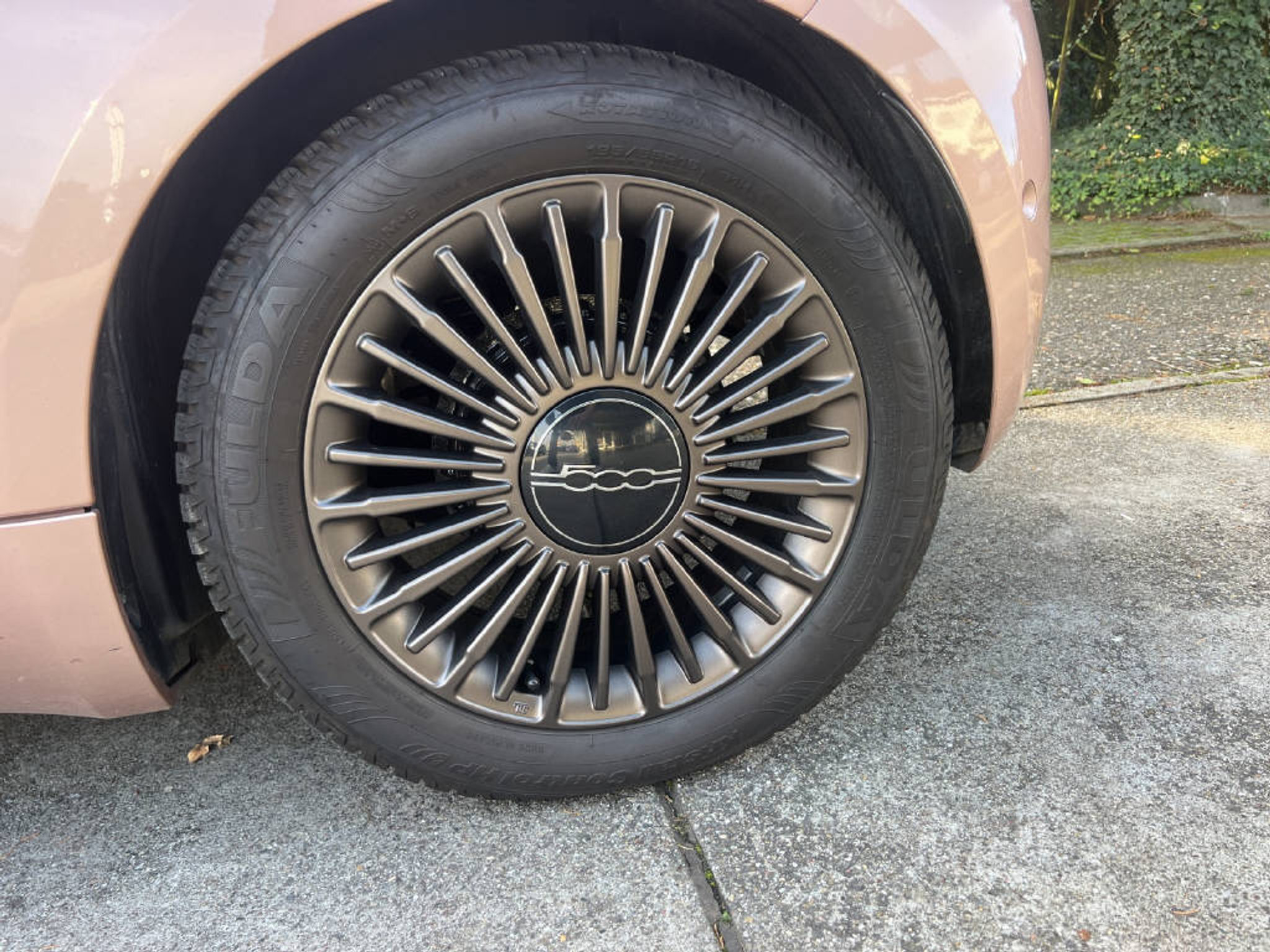 listing desktop thumbnail image 6