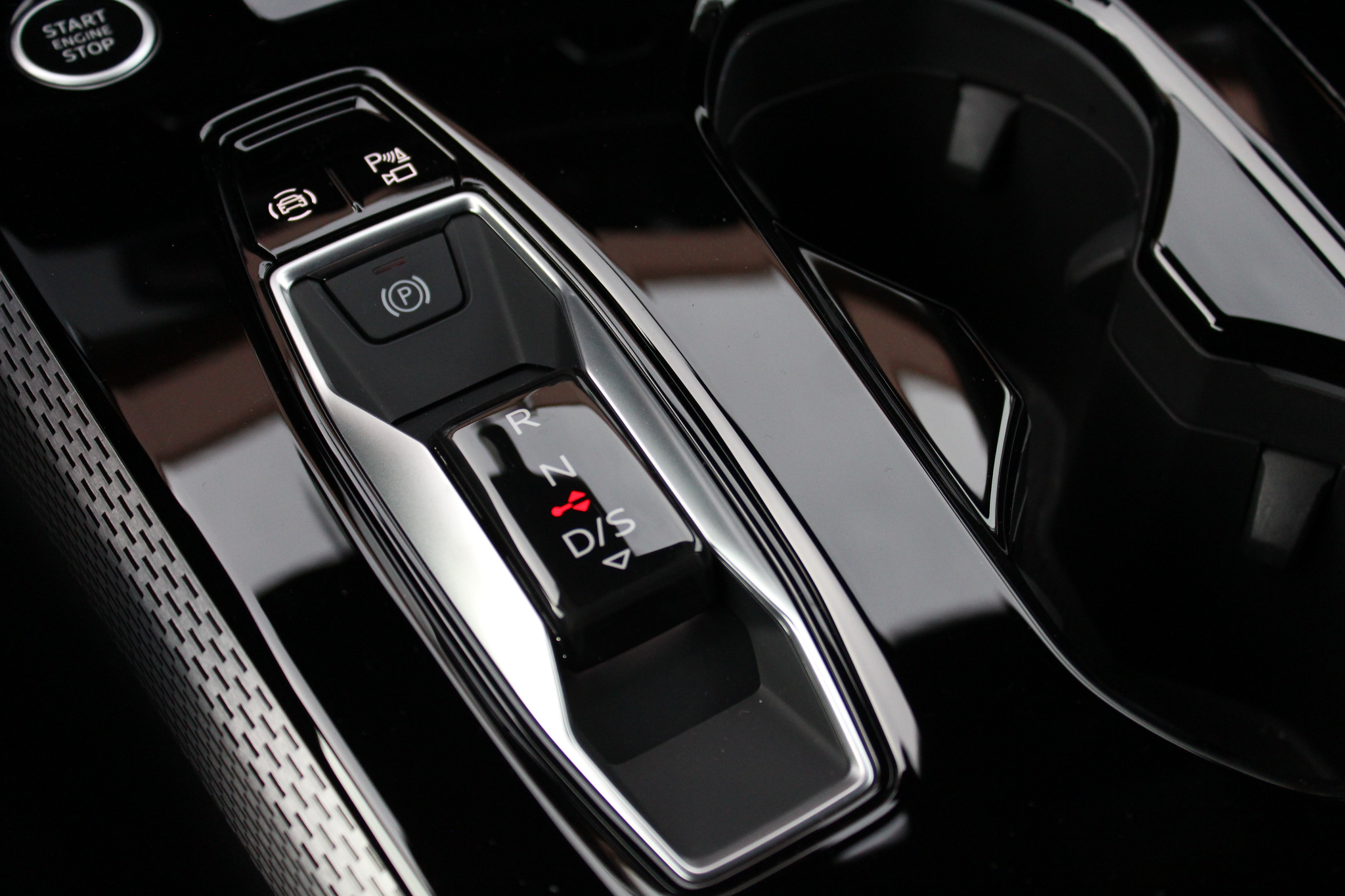 listing desktop thumbnail image 12