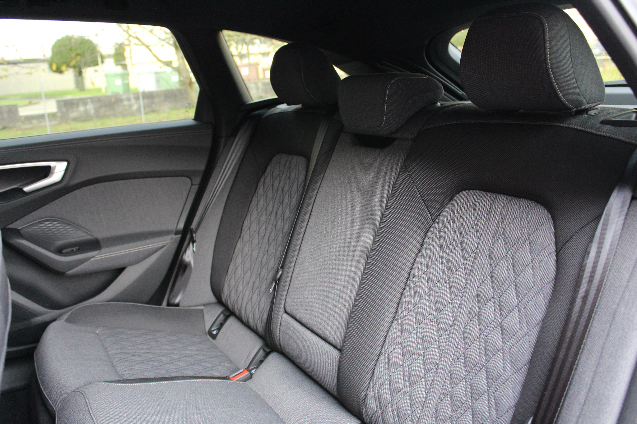 listing desktop thumbnail image 21